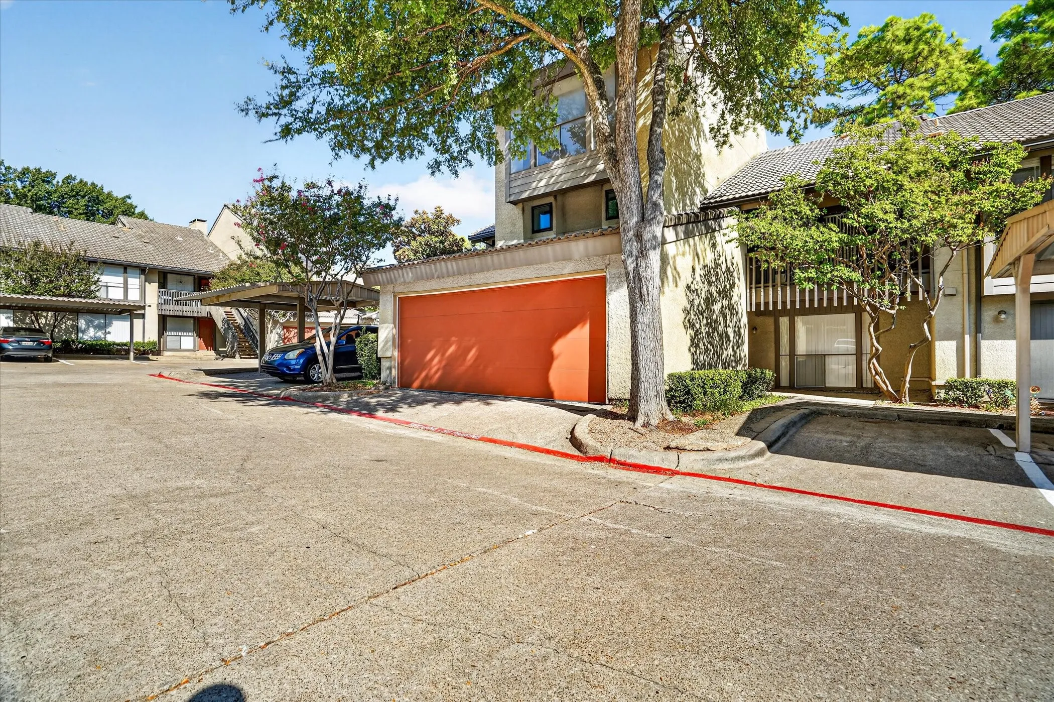 Condominium For Sale in Dallas County , 4573 N O Connor Road 1331, Irving, Texas 75062, 3 Bedroom, 3 Bathroom, 2 Garage spaces, 1,639 Sqft, built in 1975, mls#21384497, Real Estate Agent in Irving, Homes For Sale in Dallas county, Homes For Sale in Irving, Realtor in Irving Texas, Real Estate Brokerage Independent Realty Texas, Luminita Cordes Realtor