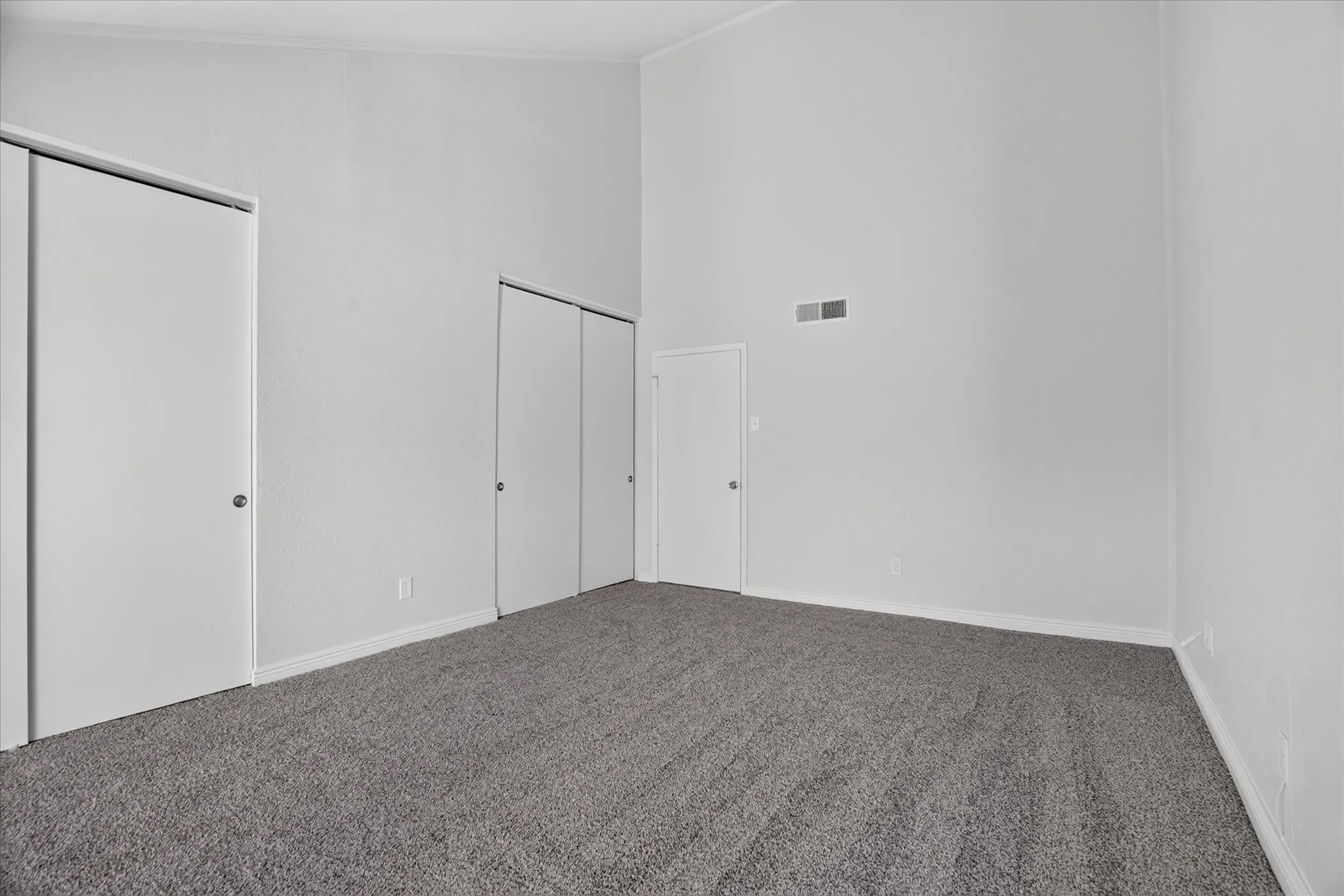 Condominium For Sale in Dallas County , 4573 N O Connor Road 1331, Irving, Texas 75062, 3 Bedroom, 3 Bathroom, 2 Garage spaces, 1,639 Sqft, built in 1975, mls#21384497, Real Estate Agent in Irving, Homes For Sale in Dallas county, Homes For Sale in Irving, Realtor in Irving Texas, Real Estate Brokerage Independent Realty Texas, Luminita Cordes Realtor