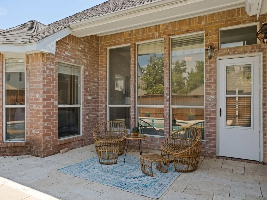 Single Family Residence For Sale in Denton County , 1697 Castle Rock Drive, Lewisville, Texas 75077, 3 Bedroom, 2 Bathroom, 2 Garage spaces, 1,850 Sqft, built in 1998, mls#21379068, Real Estate Agent in Lewisville, Homes For Sale in Denton county, Homes For Sale in Lewisville, Realtor in Lewisville Texas, Real Estate Brokerage Independent Realty Texas, Luminita Cordes Realtor