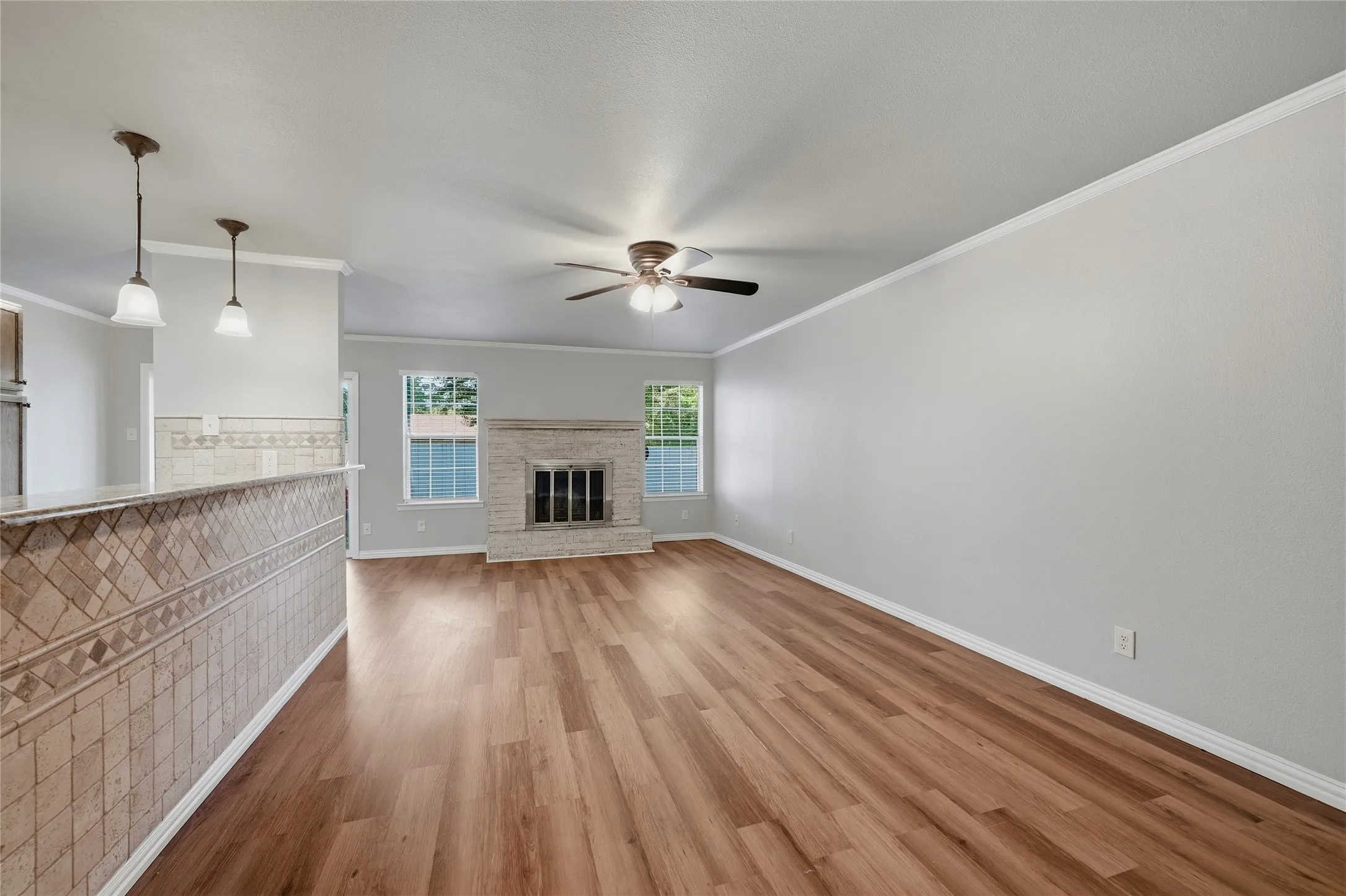 Apartment For Rent in Grayson County , 914 W Washington A, Sherman, Texas 75092, 2 Bedroom, 2 Bathroom, Garage spaces, 1,155 Sqft, built in 1983, mls#21384549, Real Estate Agent in Sherman, Homes For Rent in Grayson county, Homes For Rent in Sherman, Realtor in Sherman Texas, Real Estate Brokerage Independent Realty Texas, Luminita Cordes Realtor