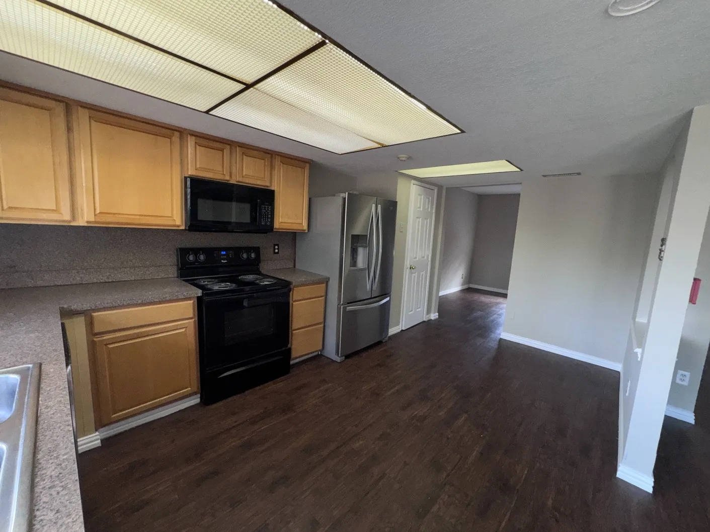 Single Family Residence For Sale in Dallas County , 1610 Kingston Drive, Grand Prairie, Texas 75051, 4 Bedroom, 2 Bathroom, 2 Garage spaces, 1,482 Sqft, built in 1969, mls#21384538, Real Estate Agent in Grand Prairie, Homes For Sale in Dallas county, Homes For Sale in Grand Prairie, Realtor in Grand Prairie Texas, Real Estate Brokerage Independent Realty Texas, Luminita Cordes Realtor