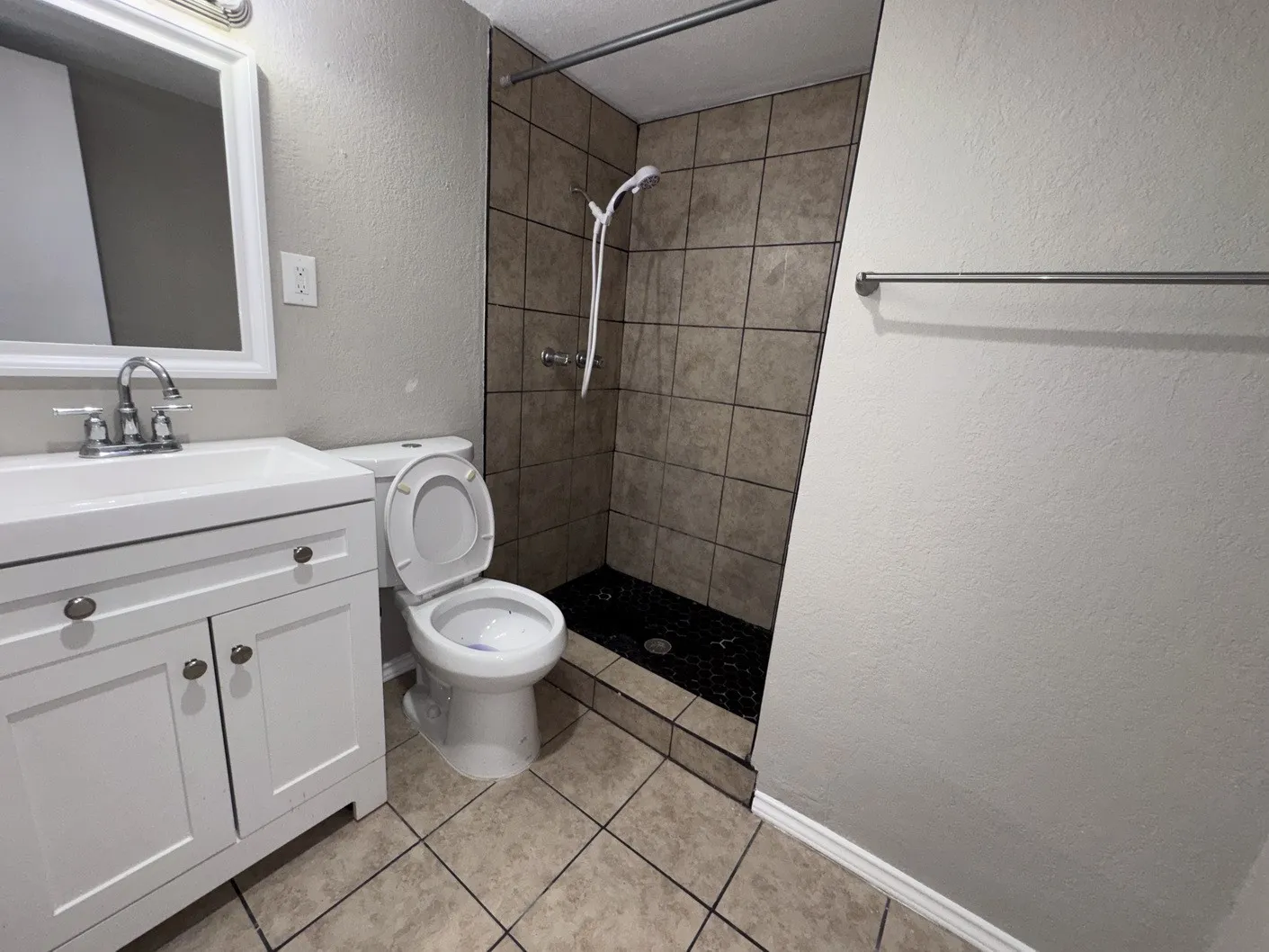 Single Family Residence For Sale in Dallas County , 1610 Kingston Drive, Grand Prairie, Texas 75051, 4 Bedroom, 2 Bathroom, 2 Garage spaces, 1,482 Sqft, built in 1969, mls#21384538, Real Estate Agent in Grand Prairie, Homes For Sale in Dallas county, Homes For Sale in Grand Prairie, Realtor in Grand Prairie Texas, Real Estate Brokerage Independent Realty Texas, Luminita Cordes Realtor