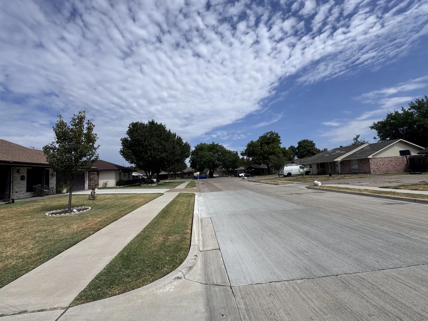 Single Family Residence For Sale in Dallas County , 1610 Kingston Drive, Grand Prairie, Texas 75051, 4 Bedroom, 2 Bathroom, 2 Garage spaces, 1,482 Sqft, built in 1969, mls#21384538, Real Estate Agent in Grand Prairie, Homes For Sale in Dallas county, Homes For Sale in Grand Prairie, Realtor in Grand Prairie Texas, Real Estate Brokerage Independent Realty Texas, Luminita Cordes Realtor