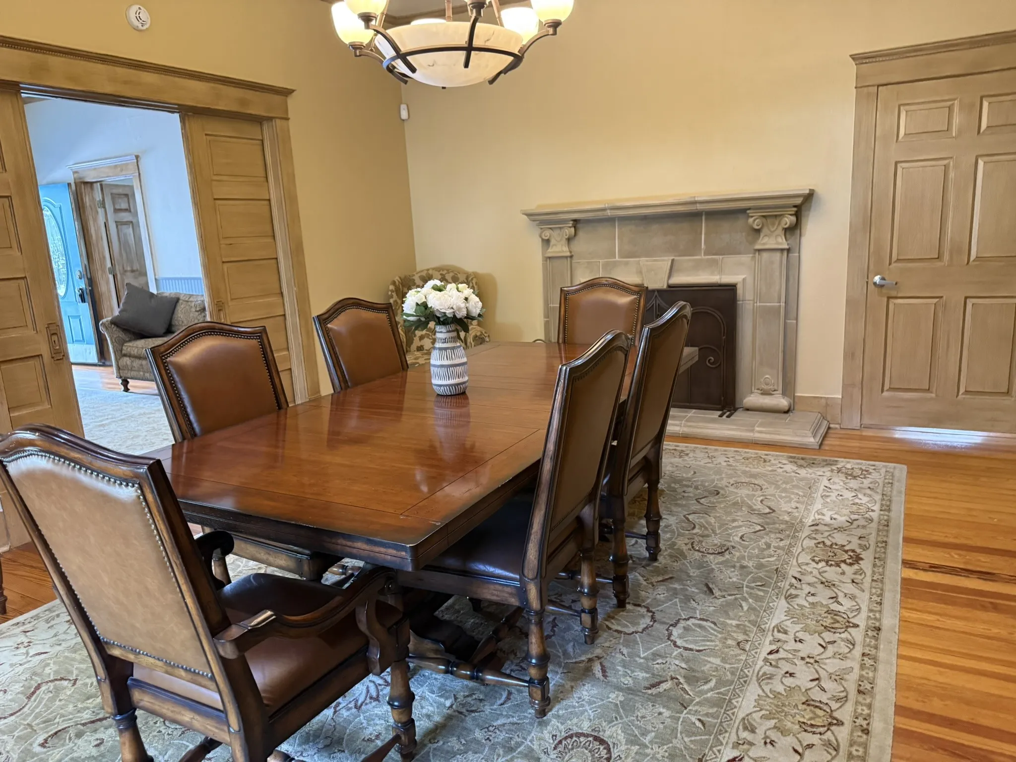 Office For Sale in Parker County , 107 N Alamo Street, Weatherford, Texas 76086, 0, 0, Garage spaces, 0 Sqft, built in 1900, mls#21381784, Real Estate Agent in Weatherford, Homes For Sale in Parker county, Homes For Sale in Weatherford, Realtor in Weatherford Texas, Real Estate Brokerage Independent Realty Texas, Luminita Cordes Realtor