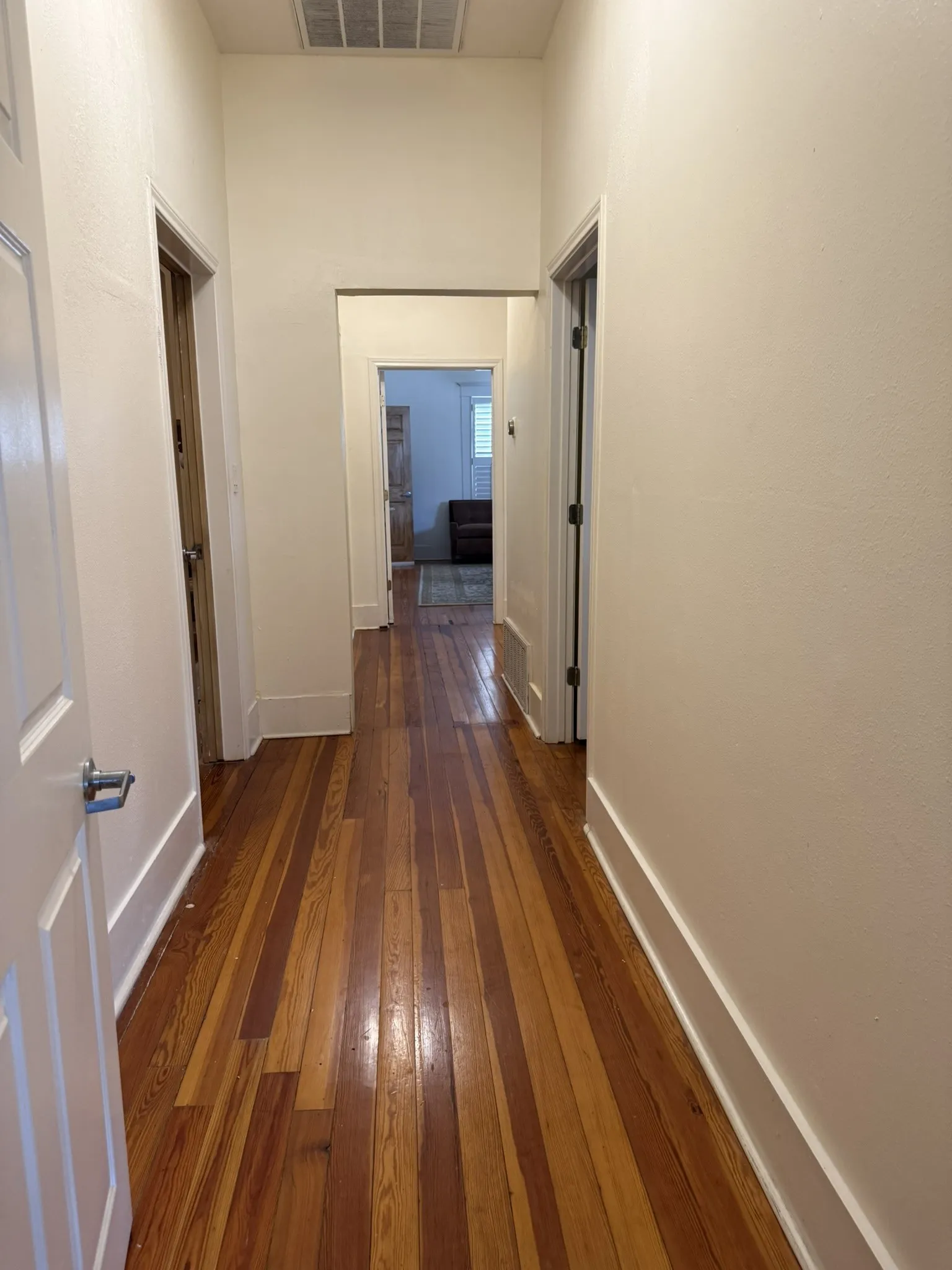 Office For Sale in Parker County , 107 N Alamo Street, Weatherford, Texas 76086, 0, 0, Garage spaces, 0 Sqft, built in 1900, mls#21381784, Real Estate Agent in Weatherford, Homes For Sale in Parker county, Homes For Sale in Weatherford, Realtor in Weatherford Texas, Real Estate Brokerage Independent Realty Texas, Luminita Cordes Realtor