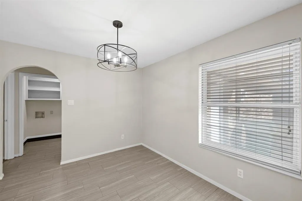 Single Family Residence For Sale in Tarrant County , 2001 San Jacinto Drive, Arlington, Texas 76012, 4 Bedroom, 2 Bathroom, 2 Garage spaces, 2,019 Sqft, built in 1973, mls#21384554, Real Estate Agent in Arlington, Homes For Sale in Tarrant county, Homes For Sale in Arlington, Realtor in Arlington Texas, Real Estate Brokerage Independent Realty Texas, Luminita Cordes Realtor