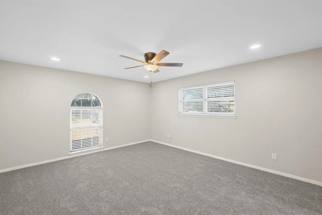 Single Family Residence For Sale in Tarrant County , 2001 San Jacinto Drive, Arlington, Texas 76012, 4 Bedroom, 2 Bathroom, 2 Garage spaces, 2,019 Sqft, built in 1973, mls#21384554, Real Estate Agent in Arlington, Homes For Sale in Tarrant county, Homes For Sale in Arlington, Realtor in Arlington Texas, Real Estate Brokerage Independent Realty Texas, Luminita Cordes Realtor