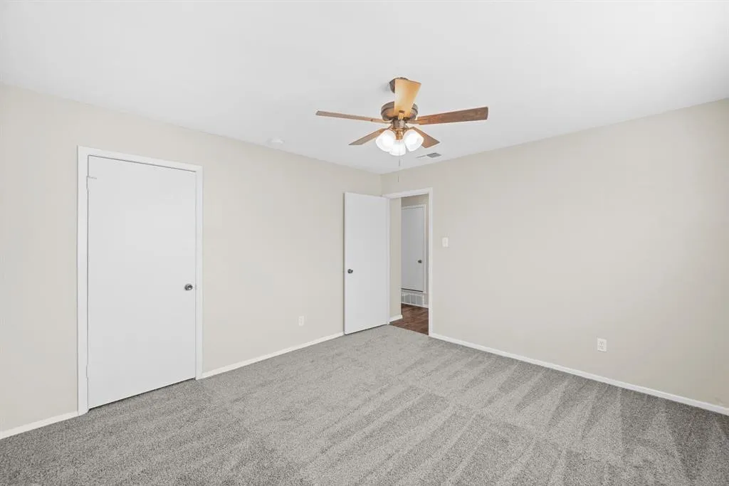 Single Family Residence For Sale in Tarrant County , 2001 San Jacinto Drive, Arlington, Texas 76012, 4 Bedroom, 2 Bathroom, 2 Garage spaces, 2,019 Sqft, built in 1973, mls#21384554, Real Estate Agent in Arlington, Homes For Sale in Tarrant county, Homes For Sale in Arlington, Realtor in Arlington Texas, Real Estate Brokerage Independent Realty Texas, Luminita Cordes Realtor