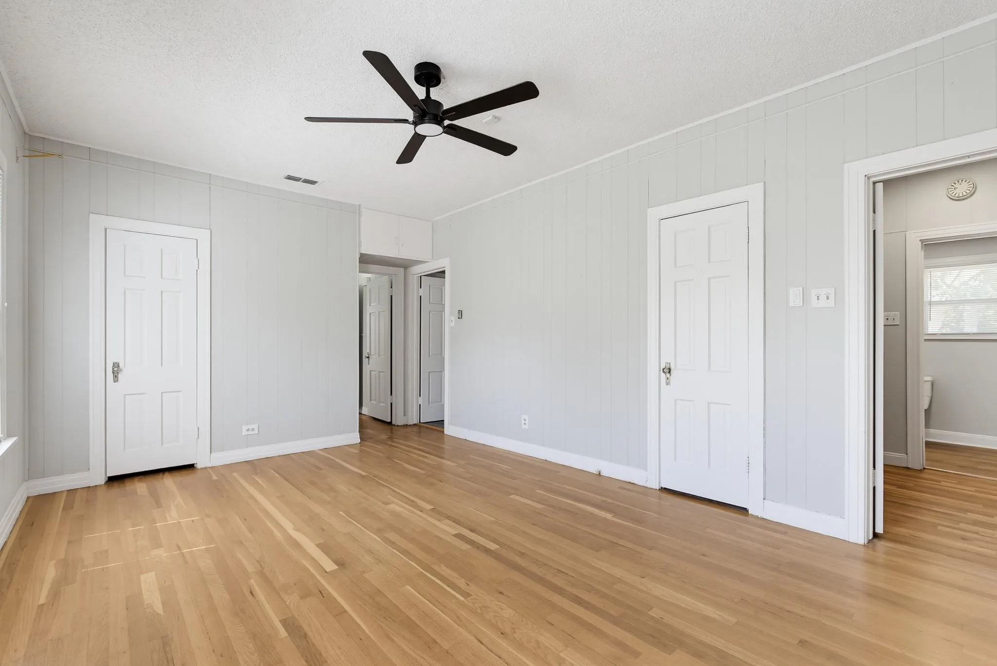 Single Family Residence For Sale in Taylor County , 889 Beech Street, Abilene, Texas 79601, 4 Bedroom, 2 Bathroom, 1 Garage spaces, 1,746 Sqft, built in 1941, mls#21383578, Real Estate Agent in Abilene, Homes For Sale in Taylor county, Homes For Sale in Abilene, Realtor in Abilene Texas, Real Estate Brokerage Independent Realty Texas, Luminita Cordes Realtor