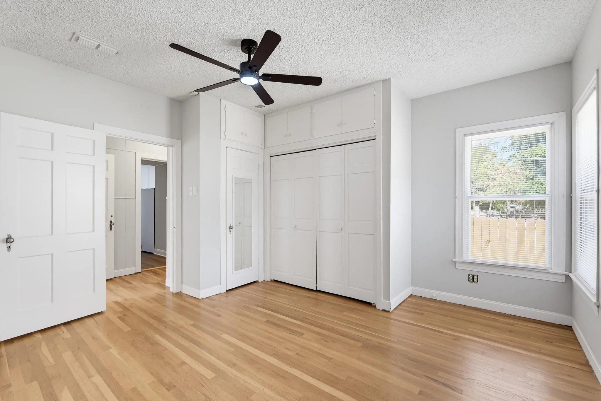Single Family Residence For Sale in Taylor County , 889 Beech Street, Abilene, Texas 79601, 4 Bedroom, 2 Bathroom, 1 Garage spaces, 1,746 Sqft, built in 1941, mls#21383578, Real Estate Agent in Abilene, Homes For Sale in Taylor county, Homes For Sale in Abilene, Realtor in Abilene Texas, Real Estate Brokerage Independent Realty Texas, Luminita Cordes Realtor