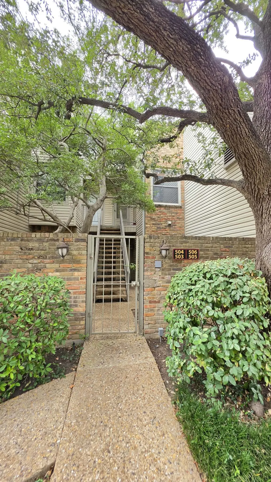 Condominium For Sale in Dallas County , 7340 Skillman Street 505, Dallas, Texas 75231, 1 Bedroom, 1 Bathroom, Garage spaces, 636 Sqft, built in 1982, mls#21379003, Real Estate Agent in Dallas, Homes For Sale in Dallas county, Homes For Sale in Dallas, Realtor in Dallas Texas, Real Estate Brokerage Independent Realty Texas, Luminita Cordes Realtor