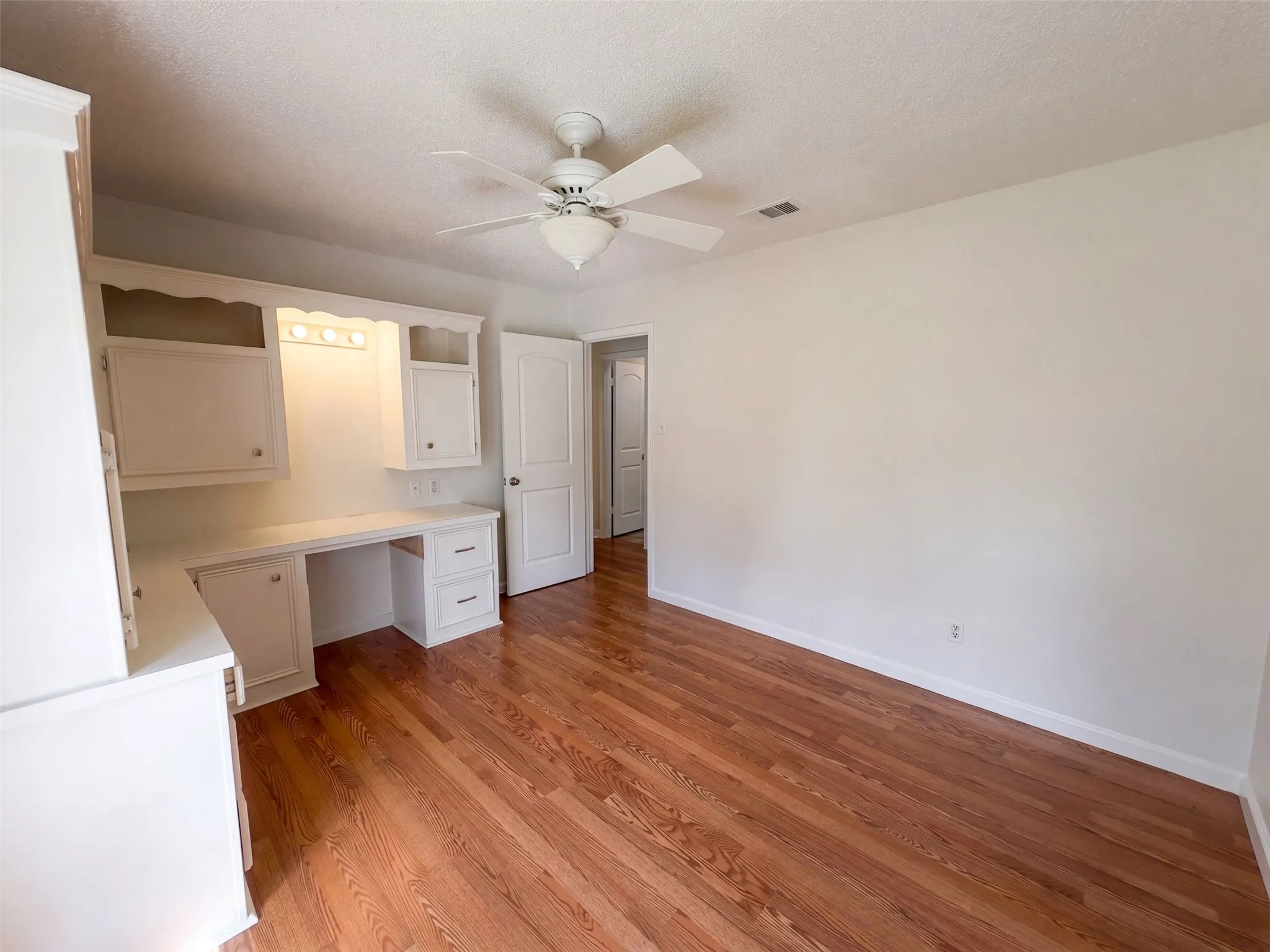 Single Family Residence For Sale in Limestone County , 203 Frost Creek Avenue, Groesbeck, Texas 76642, 4 Bedroom, 2 Bathroom, 2 Garage spaces, 1,689 Sqft, built in 1991, mls#21384566, Real Estate Agent in Groesbeck, Homes For Sale in Limestone county, Homes For Sale in Groesbeck, Realtor in Groesbeck Texas, Real Estate Brokerage Independent Realty Texas, Luminita Cordes Realtor