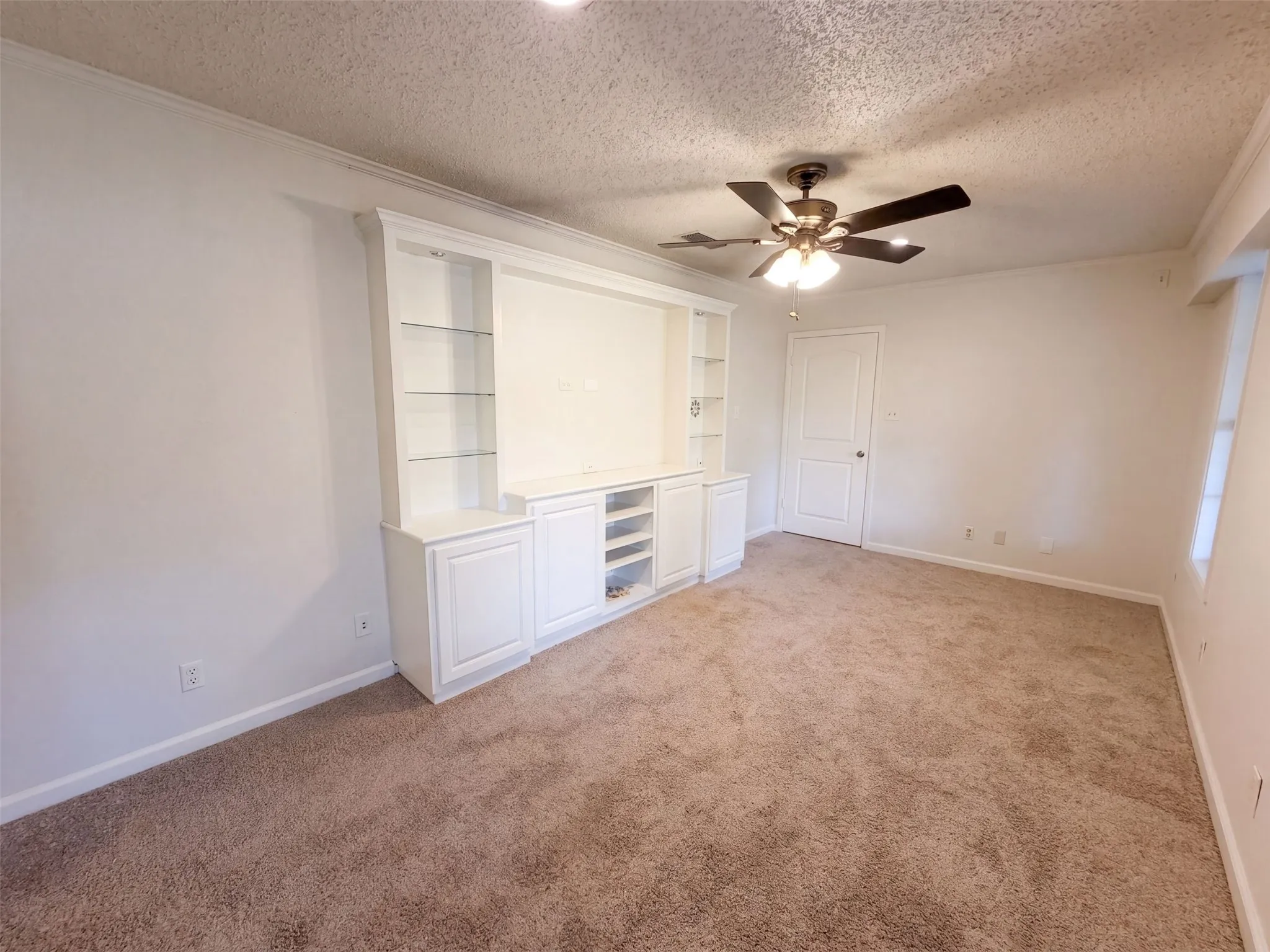 Single Family Residence For Sale in Limestone County , 203 Frost Creek Avenue, Groesbeck, Texas 76642, 4 Bedroom, 2 Bathroom, 2 Garage spaces, 1,689 Sqft, built in 1991, mls#21384566, Real Estate Agent in Groesbeck, Homes For Sale in Limestone county, Homes For Sale in Groesbeck, Realtor in Groesbeck Texas, Real Estate Brokerage Independent Realty Texas, Luminita Cordes Realtor