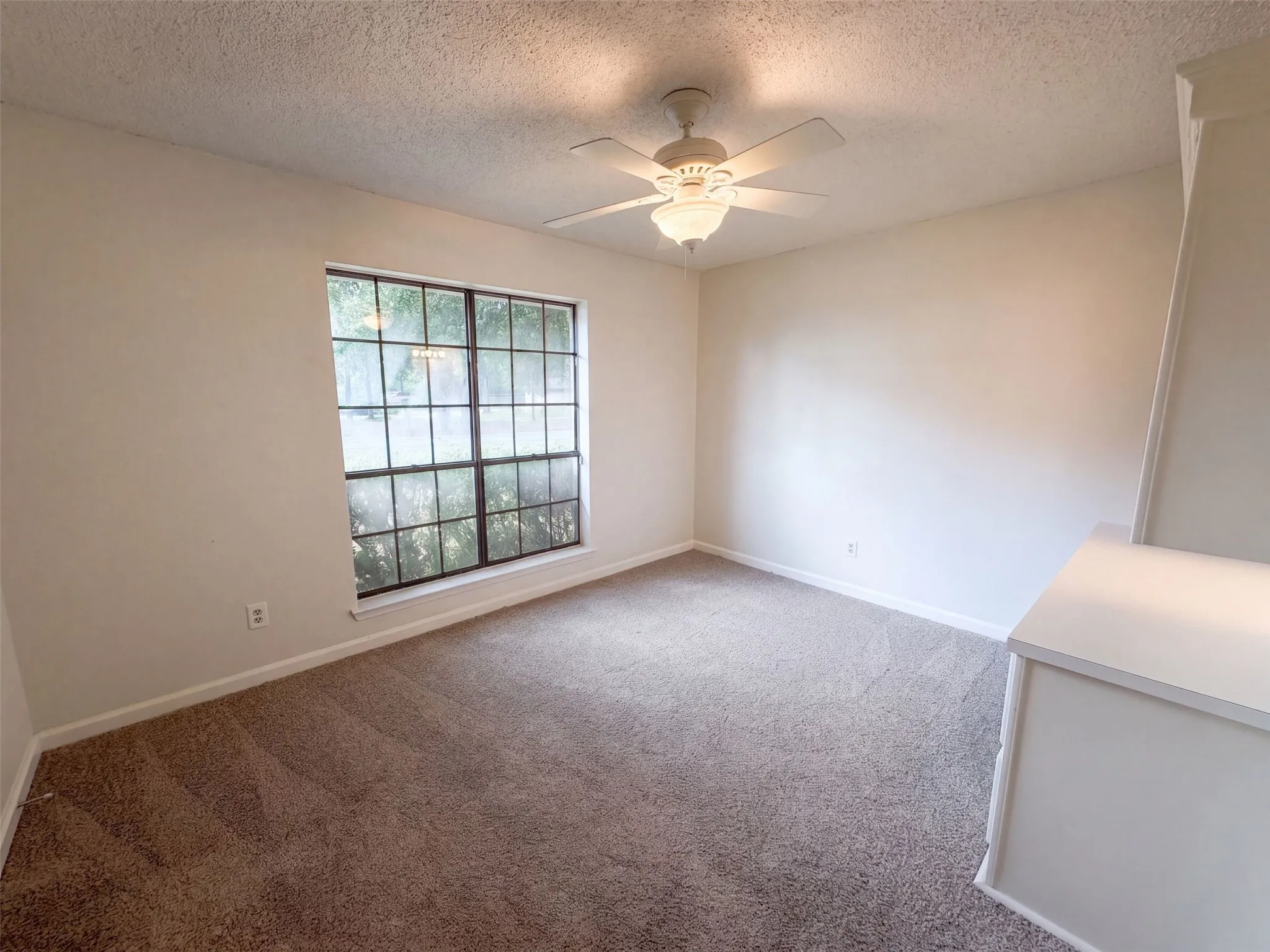 Single Family Residence For Sale in Limestone County , 203 Frost Creek Avenue, Groesbeck, Texas 76642, 4 Bedroom, 2 Bathroom, 2 Garage spaces, 1,689 Sqft, built in 1991, mls#21384566, Real Estate Agent in Groesbeck, Homes For Sale in Limestone county, Homes For Sale in Groesbeck, Realtor in Groesbeck Texas, Real Estate Brokerage Independent Realty Texas, Luminita Cordes Realtor