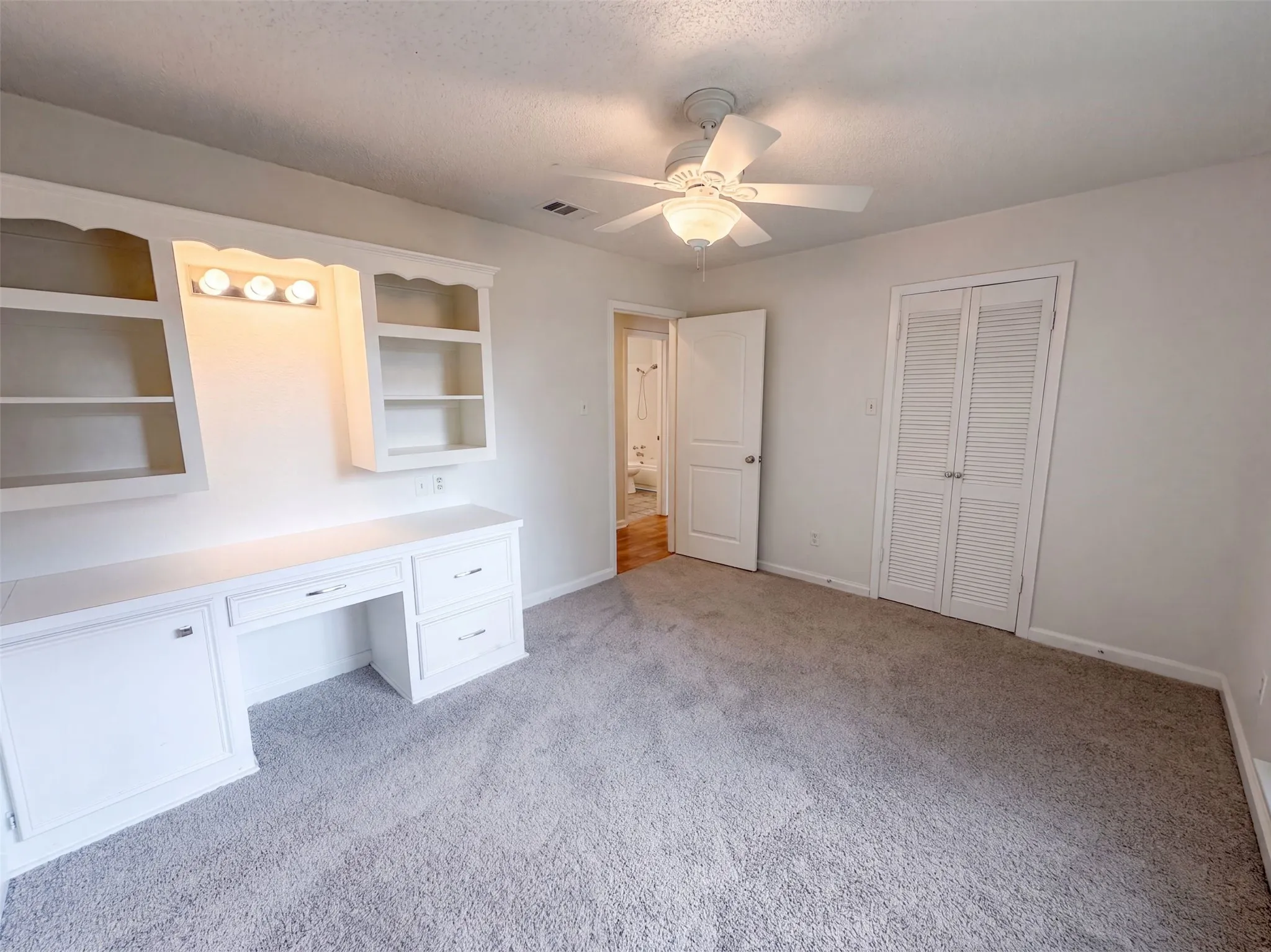 Single Family Residence For Sale in Limestone County , 203 Frost Creek Avenue, Groesbeck, Texas 76642, 4 Bedroom, 2 Bathroom, 2 Garage spaces, 1,689 Sqft, built in 1991, mls#21384566, Real Estate Agent in Groesbeck, Homes For Sale in Limestone county, Homes For Sale in Groesbeck, Realtor in Groesbeck Texas, Real Estate Brokerage Independent Realty Texas, Luminita Cordes Realtor