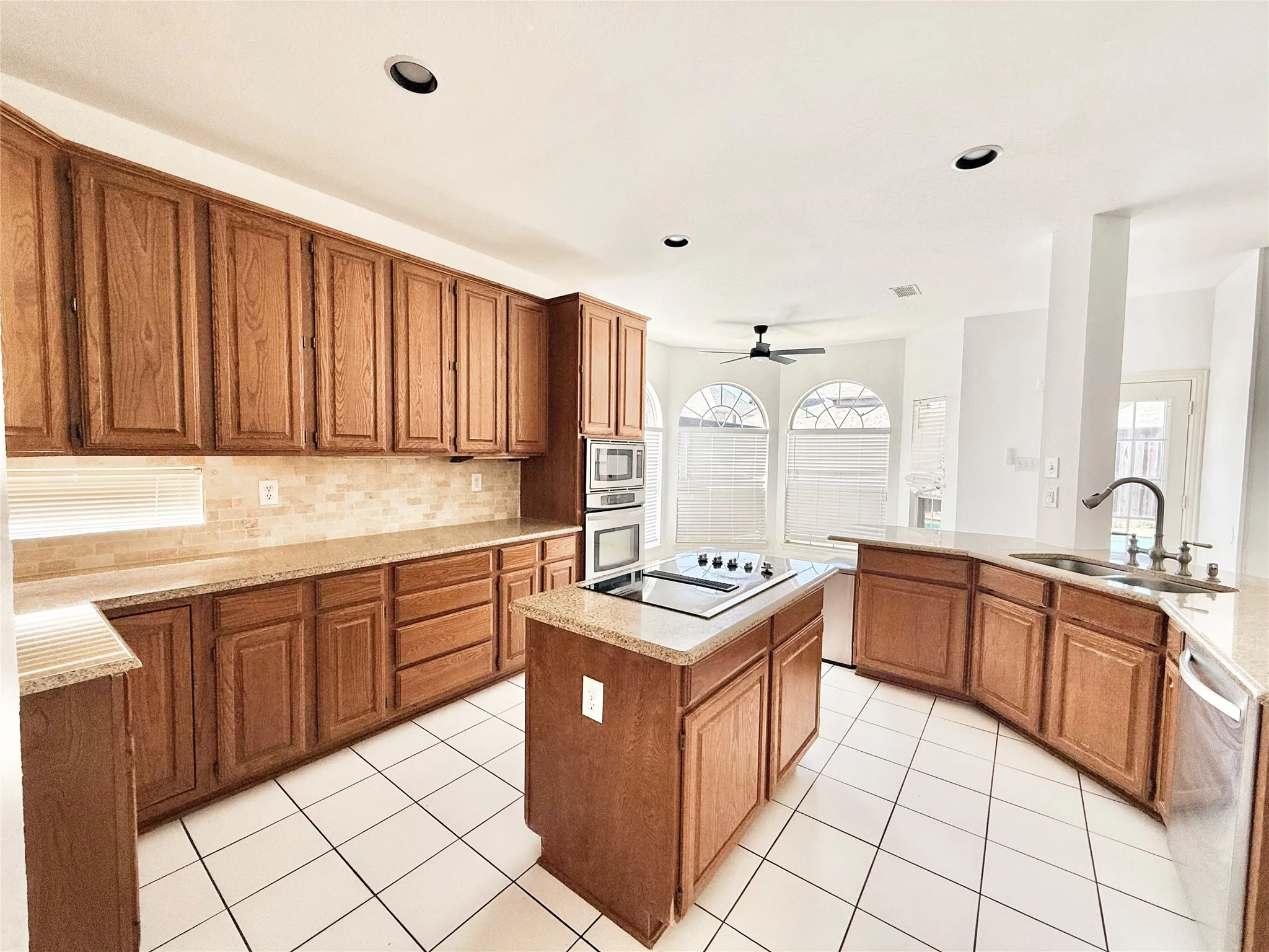 Single Family Residence For Rent in Collin County , 4525 Reunion Drive, Plano, Texas 75024, 4 Bedroom, 4 Bathroom, 2 Garage spaces, 3,270 Sqft, built in 1993, mls#21384453, Real Estate Agent in Plano, Homes For Rent in Collin county, Homes For Rent in Plano, Realtor in Plano Texas, Real Estate Brokerage Independent Realty Texas, Luminita Cordes Realtor