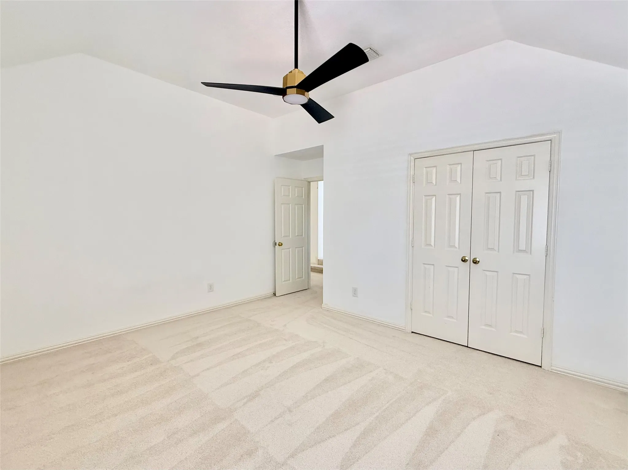 Single Family Residence For Rent in Collin County , 4525 Reunion Drive, Plano, Texas 75024, 4 Bedroom, 4 Bathroom, 2 Garage spaces, 3,270 Sqft, built in 1993, mls#21384453, Real Estate Agent in Plano, Homes For Rent in Collin county, Homes For Rent in Plano, Realtor in Plano Texas, Real Estate Brokerage Independent Realty Texas, Luminita Cordes Realtor