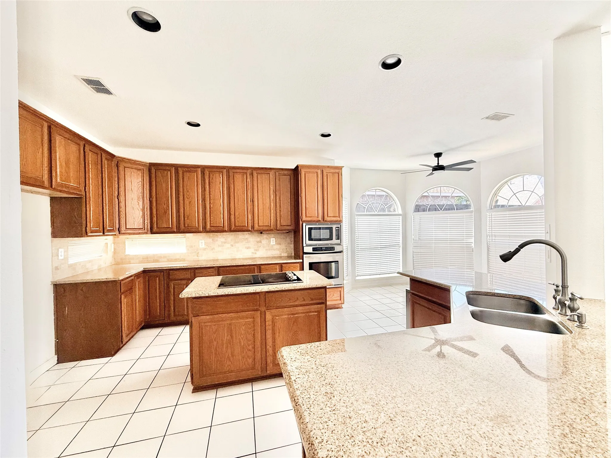 Single Family Residence For Rent in Collin County , 4525 Reunion Drive, Plano, Texas 75024, 4 Bedroom, 4 Bathroom, 2 Garage spaces, 3,270 Sqft, built in 1993, mls#21384453, Real Estate Agent in Plano, Homes For Rent in Collin county, Homes For Rent in Plano, Realtor in Plano Texas, Real Estate Brokerage Independent Realty Texas, Luminita Cordes Realtor