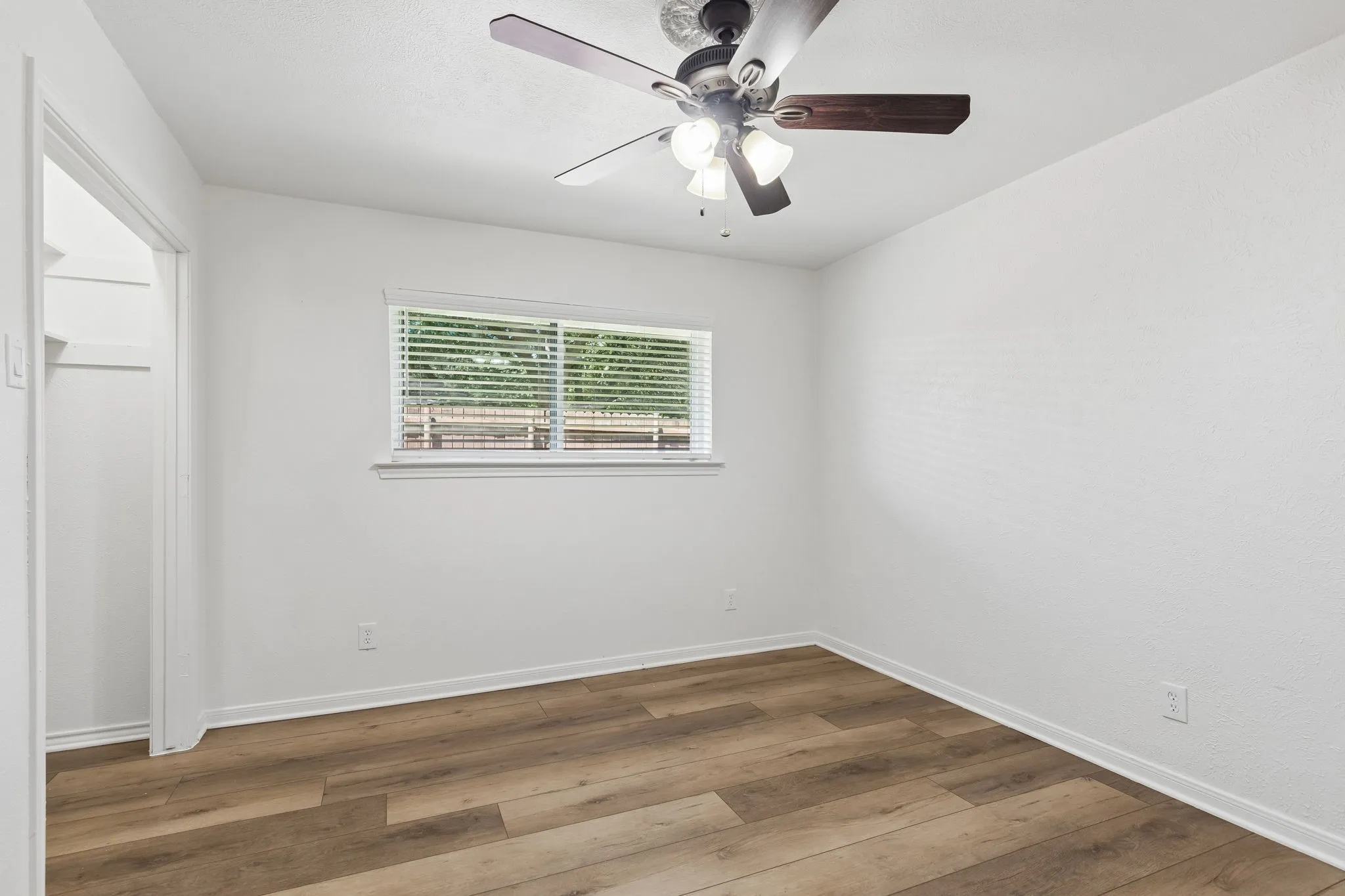 Single Family Residence For Sale in Dallas County , 4814 San Gabriel Drive, Garland, Texas 75043, 4 Bedroom, 2 Bathroom, 2 Garage spaces, 2,204 Sqft, built in 1979, mls#21383107, Real Estate Agent in Garland, Homes For Sale in Dallas county, Homes For Sale in Garland, Realtor in Garland Texas, Real Estate Brokerage Independent Realty Texas, Luminita Cordes Realtor