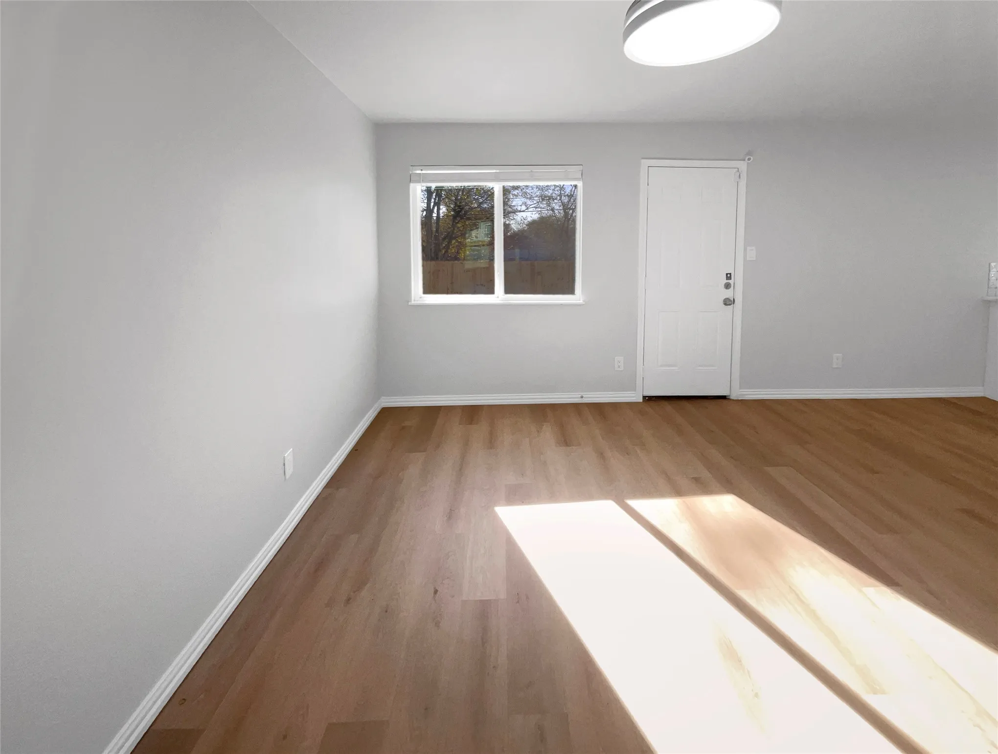 Single Family Residence For Sale in Dallas County , 9618 Tamalpais Drive, Dallas, Texas 75217, 3 Bedroom, 2 Bathroom, 2 Garage spaces, 1,387 Sqft, built in 1961, mls#21384577, Real Estate Agent in Dallas, Homes For Sale in Dallas county, Homes For Sale in Dallas, Realtor in Dallas Texas, Real Estate Brokerage Independent Realty Texas, Luminita Cordes Realtor