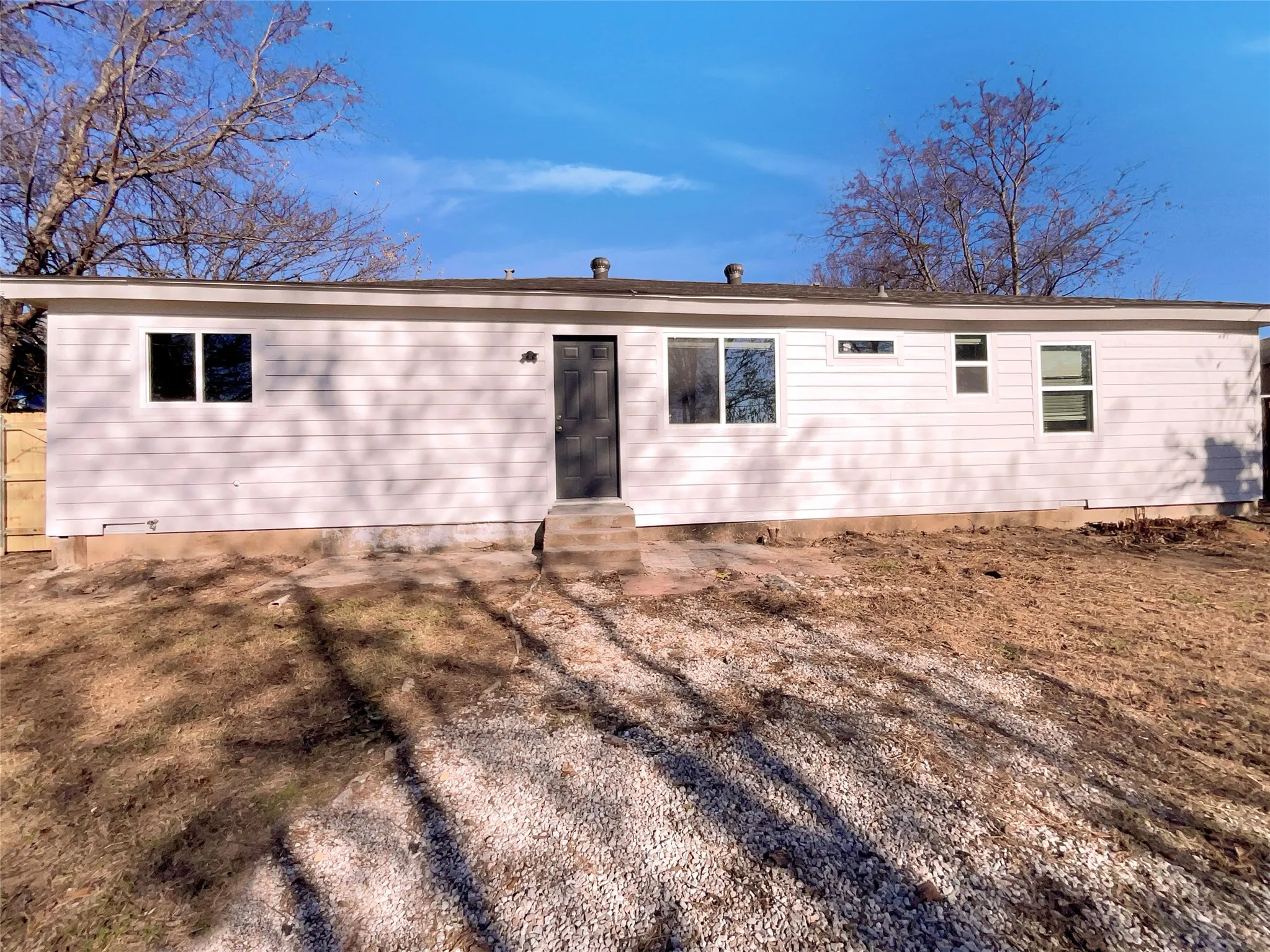 Single Family Residence For Sale in Dallas County , 9618 Tamalpais Drive, Dallas, Texas 75217, 3 Bedroom, 2 Bathroom, 2 Garage spaces, 1,387 Sqft, built in 1961, mls#21384577, Real Estate Agent in Dallas, Homes For Sale in Dallas county, Homes For Sale in Dallas, Realtor in Dallas Texas, Real Estate Brokerage Independent Realty Texas, Luminita Cordes Realtor