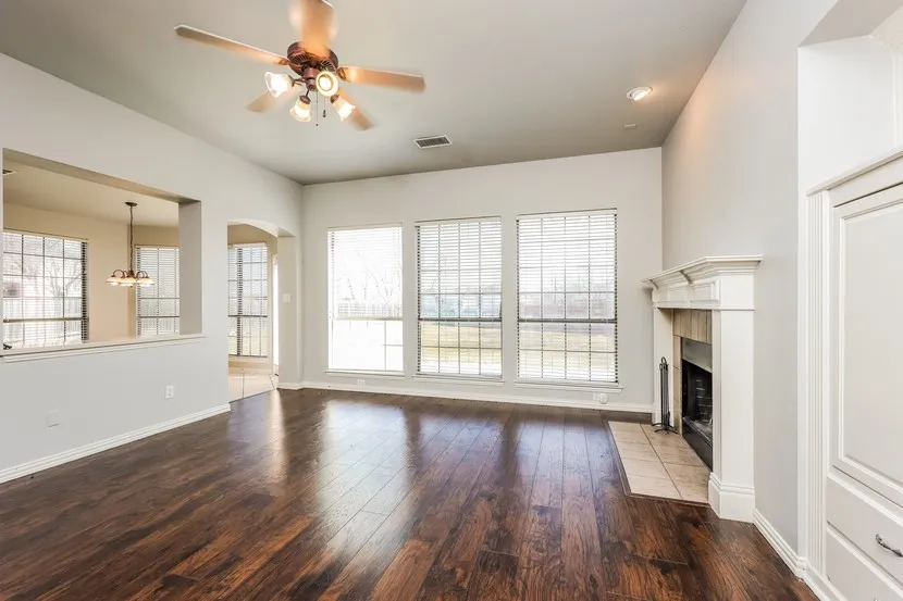 Single Family Residence For Rent in Denton County , 2541 Indian Hills Drive, Little Elm, Texas 75068, 4 Bedroom, 3 Bathroom, 2 Garage spaces, 3,265 Sqft, built in 2003, mls#21384261, Real Estate Agent in Little Elm, Homes For Rent in Denton county, Homes For Rent in Little Elm, Realtor in Little Elm Texas, Real Estate Brokerage Independent Realty Texas, Luminita Cordes Realtor