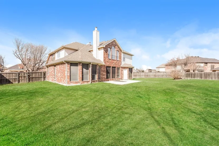 Single Family Residence For Rent in Denton County , 2541 Indian Hills Drive, Little Elm, Texas 75068, 4 Bedroom, 3 Bathroom, 2 Garage spaces, 3,265 Sqft, built in 2003, mls#21384261, Real Estate Agent in Little Elm, Homes For Rent in Denton county, Homes For Rent in Little Elm, Realtor in Little Elm Texas, Real Estate Brokerage Independent Realty Texas, Luminita Cordes Realtor