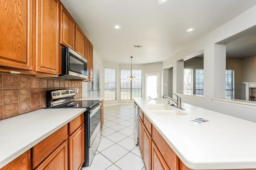Single Family Residence For Rent in Denton County , 2541 Indian Hills Drive, Little Elm, Texas 75068, 4 Bedroom, 3 Bathroom, 2 Garage spaces, 3,265 Sqft, built in 2003, mls#21384261, Real Estate Agent in Little Elm, Homes For Rent in Denton county, Homes For Rent in Little Elm, Realtor in Little Elm Texas, Real Estate Brokerage Independent Realty Texas, Luminita Cordes Realtor