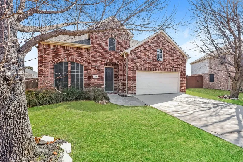 Single Family Residence For Rent in Denton County , 2541 Indian Hills Drive, Little Elm, Texas 75068, 4 Bedroom, 3 Bathroom, 2 Garage spaces, 3,265 Sqft, built in 2003, mls#21384261, Real Estate Agent in Little Elm, Homes For Rent in Denton county, Homes For Rent in Little Elm, Realtor in Little Elm Texas, Real Estate Brokerage Independent Realty Texas, Luminita Cordes Realtor