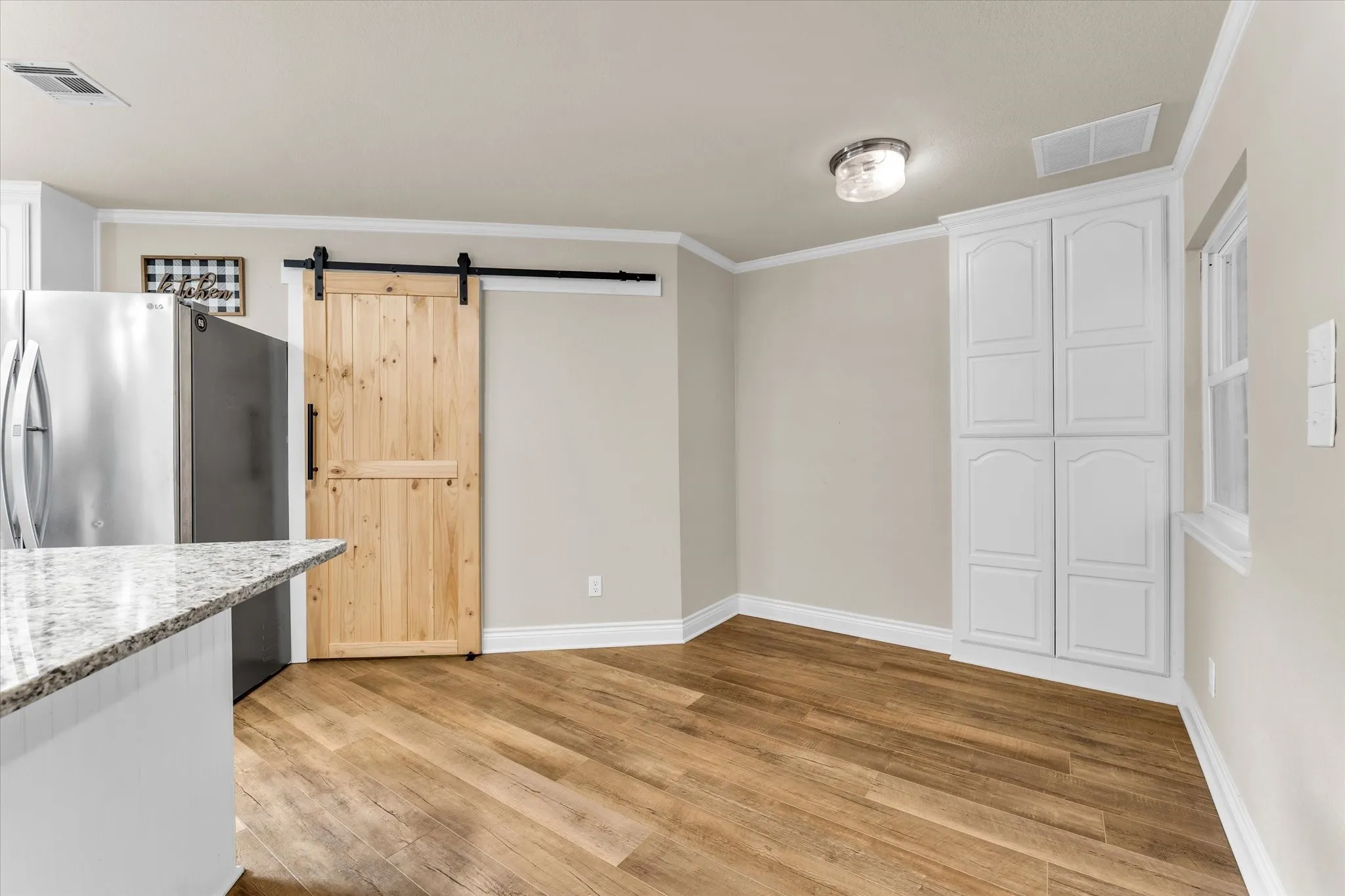 Single Family Residence For Sale in Mc Lennan County , 314 Bend Of The Bosque Road, China Spring, Texas 76633, 4 Bedroom, 4 Bathroom, Garage spaces, 2,817 Sqft, built in 1986, mls#21381149, Real Estate Agent in China Spring, Homes For Sale in Mc Lennan county, Homes For Sale in China Spring, Realtor in China Spring Texas, Real Estate Brokerage Independent Realty Texas, Luminita Cordes Realtor