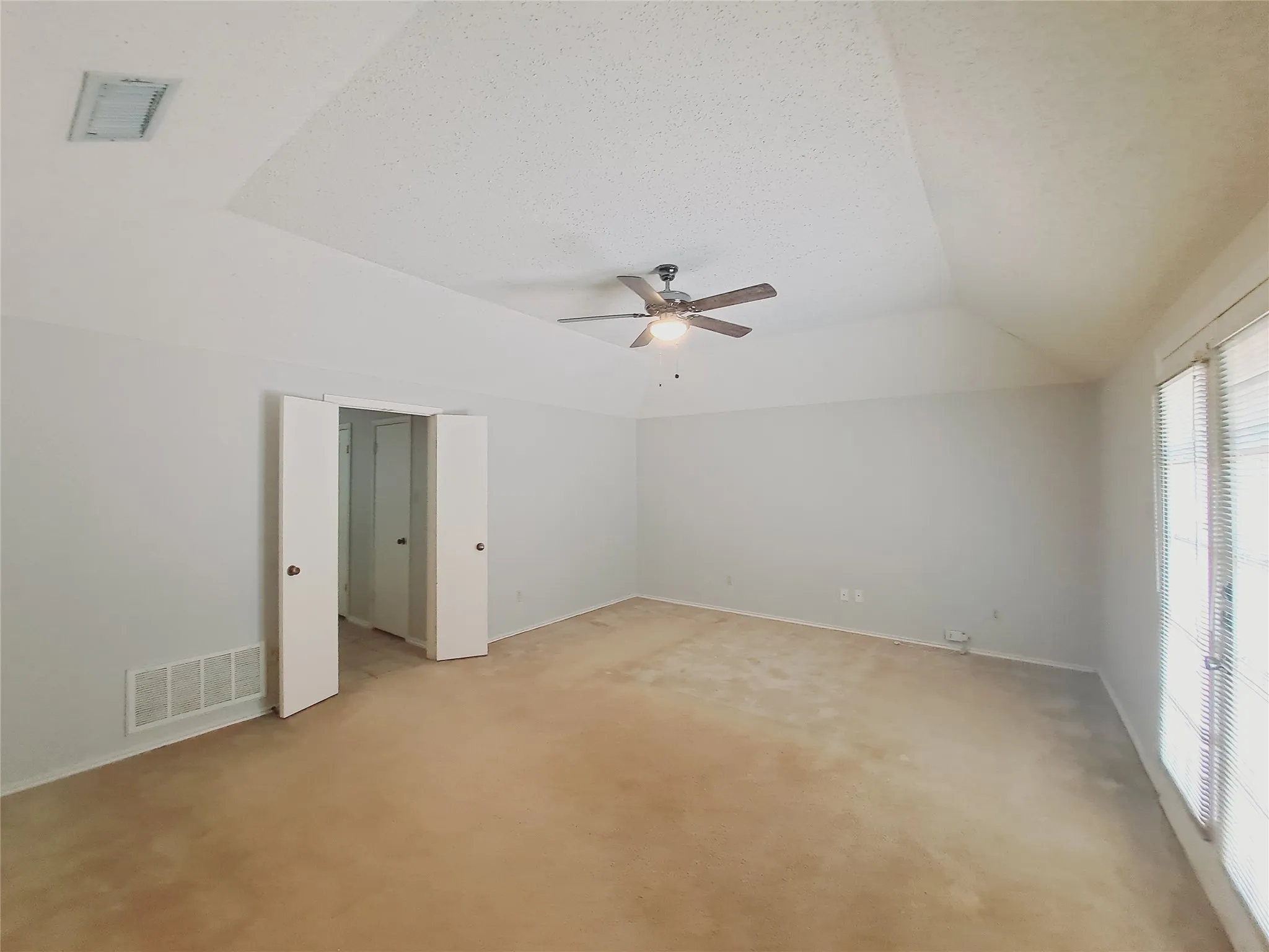 Duplex For Rent in Denton County , 3917 Saint Christopher Lane, Dallas, Texas 75287, 3 Bedroom, 2 Bathroom, 2 Garage spaces, 2,344 Sqft, built in 1984, mls#21384584, Real Estate Agent in Dallas, Homes For Rent in Denton county, Homes For Rent in Dallas, Realtor in Dallas Texas, Real Estate Brokerage Independent Realty Texas, Luminita Cordes Realtor