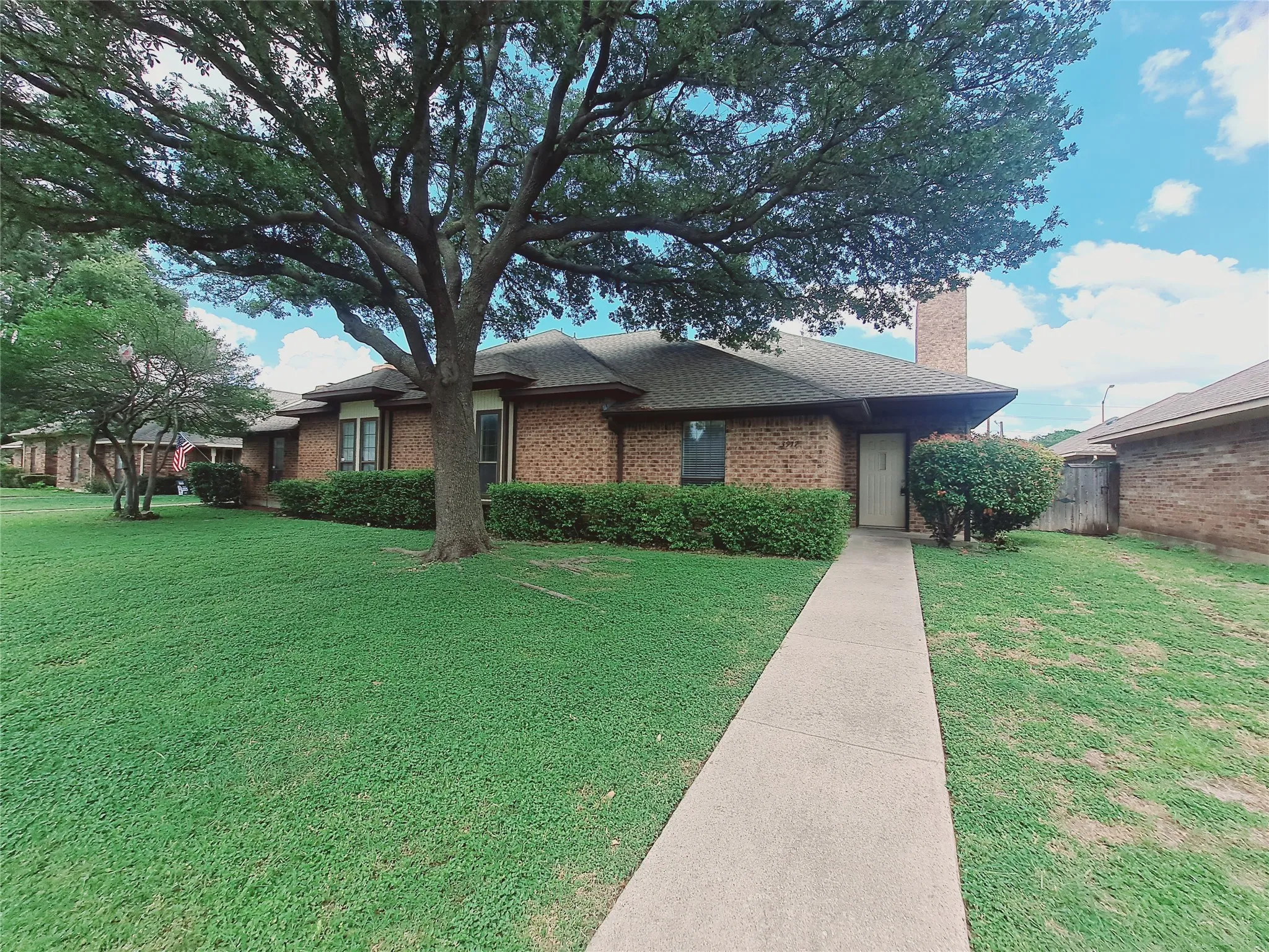 Duplex For Rent in Denton County , 3917 Saint Christopher Lane, Dallas, Texas 75287, 3 Bedroom, 2 Bathroom, 2 Garage spaces, 2,344 Sqft, built in 1984, mls#21384584, Real Estate Agent in Dallas, Homes For Rent in Denton county, Homes For Rent in Dallas, Realtor in Dallas Texas, Real Estate Brokerage Independent Realty Texas, Luminita Cordes Realtor
