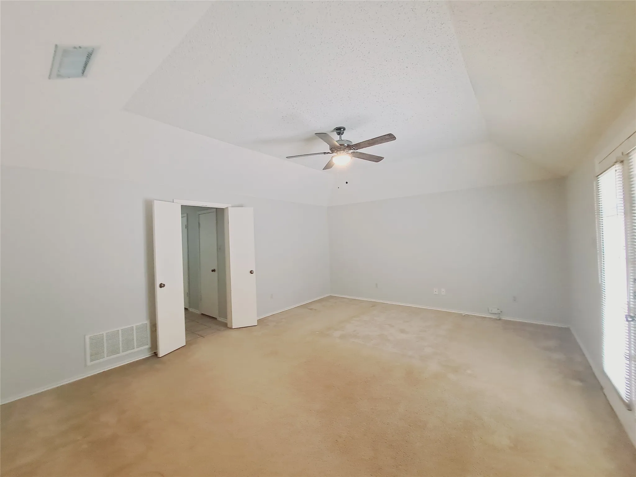 Duplex For Rent in Denton County , 3917 Saint Christopher Lane, Dallas, Texas 75287, 3 Bedroom, 2 Bathroom, 2 Garage spaces, 2,344 Sqft, built in 1984, mls#21384584, Real Estate Agent in Dallas, Homes For Rent in Denton county, Homes For Rent in Dallas, Realtor in Dallas Texas, Real Estate Brokerage Independent Realty Texas, Luminita Cordes Realtor