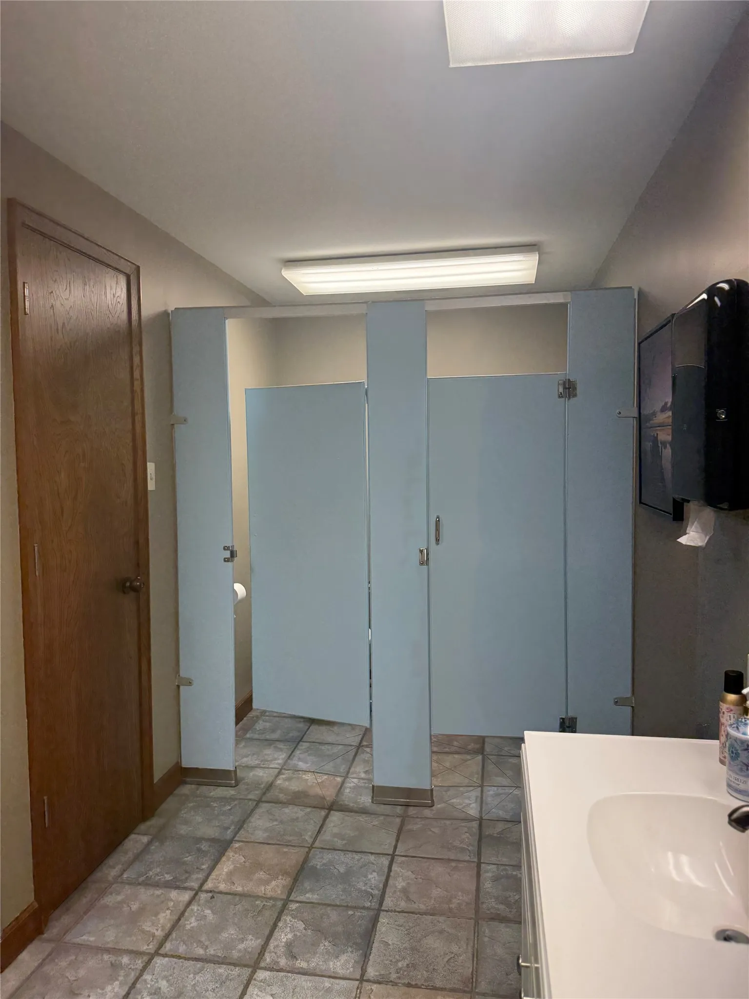 Office For Sale in Mc Lennan County , 1600 Lake Air Drive, Waco, Texas 76710, 0, 0, Garage spaces, 0 Sqft, built in 1976, mls#21384542, Real Estate Agent in Waco, Homes For Sale in Mc Lennan county, Homes For Sale in Waco, Realtor in Waco Texas, Real Estate Brokerage Independent Realty Texas, Luminita Cordes Realtor
