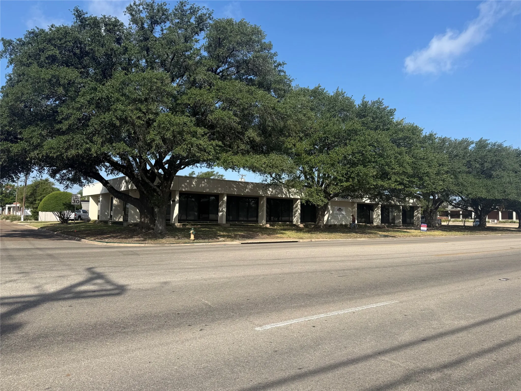Office For Sale in Mc Lennan County , 1600 Lake Air Drive, Waco, Texas 76710, 0, 0, Garage spaces, 0 Sqft, built in 1976, mls#21384542, Real Estate Agent in Waco, Homes For Sale in Mc Lennan county, Homes For Sale in Waco, Realtor in Waco Texas, Real Estate Brokerage Independent Realty Texas, Luminita Cordes Realtor