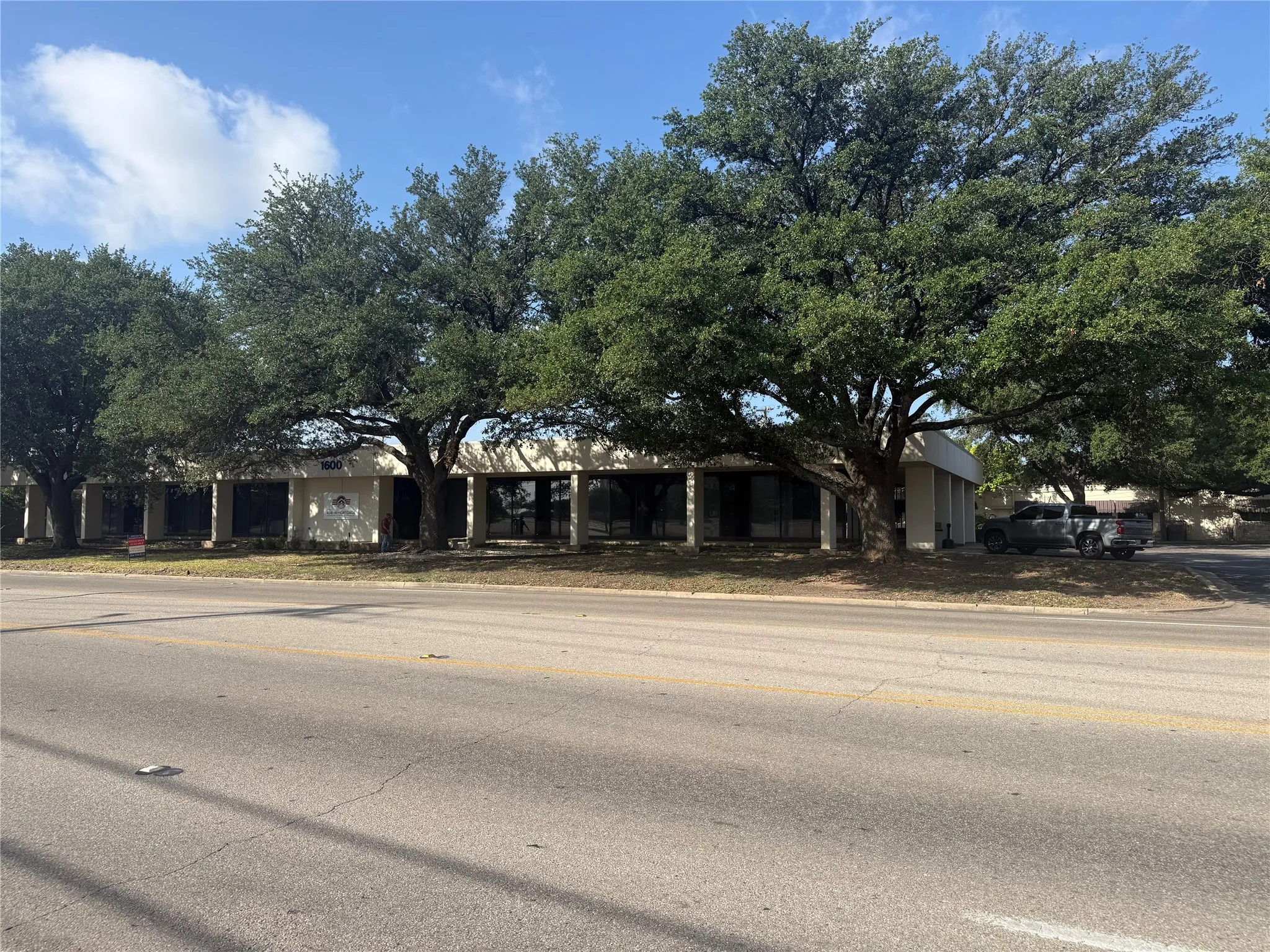 Office For Sale in Mc Lennan County , 1600 Lake Air Drive, Waco, Texas 76710, 0, 0, Garage spaces, 0 Sqft, built in 1976, mls#21384542, Real Estate Agent in Waco, Homes For Sale in Mc Lennan county, Homes For Sale in Waco, Realtor in Waco Texas, Real Estate Brokerage Independent Realty Texas, Luminita Cordes Realtor