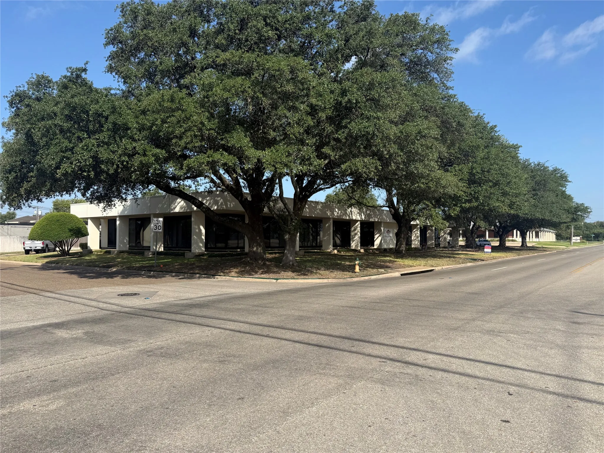 Office For Sale in Mc Lennan County , 1600 Lake Air Drive, Waco, Texas 76710, 0, 0, Garage spaces, 0 Sqft, built in 1976, mls#21384542, Real Estate Agent in Waco, Homes For Sale in Mc Lennan county, Homes For Sale in Waco, Realtor in Waco Texas, Real Estate Brokerage Independent Realty Texas, Luminita Cordes Realtor