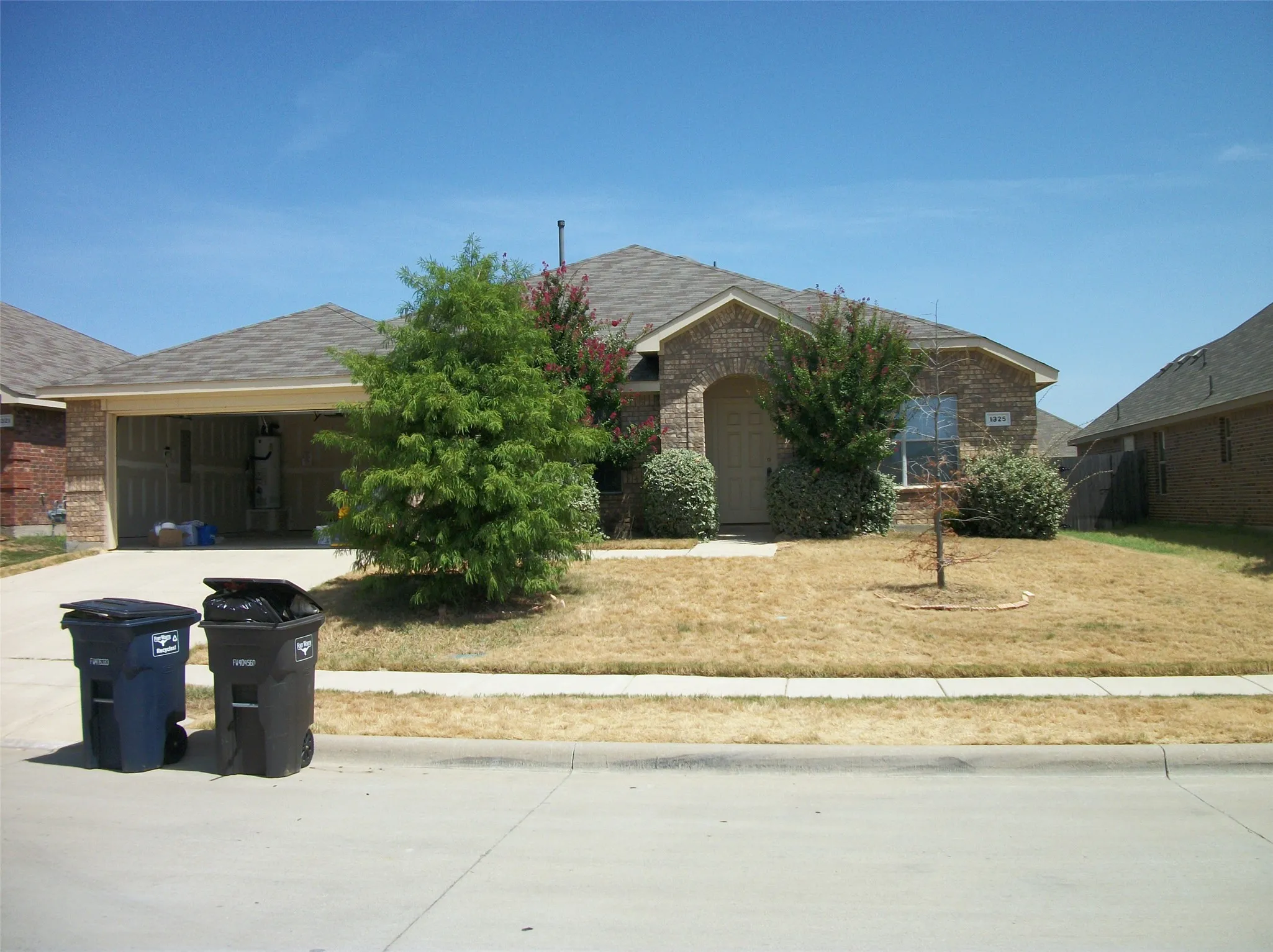 Single Family Residence For Rent in Tarrant County , 1325 Pepperidge Lane, Fort Worth, Texas 76131, 4 Bedroom, 2 Bathroom, 2 Garage spaces, 2,220 Sqft, built in 2005, mls#21384585, Real Estate Agent in Fort Worth, Homes For Rent in Tarrant county, Homes For Rent in Fort Worth, Realtor in Fort Worth Texas, Real Estate Brokerage Independent Realty Texas, Luminita Cordes Realtor