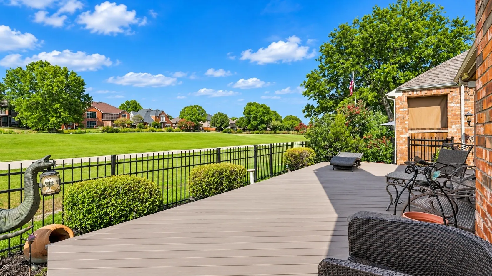 Single Family Residence For Sale in Collin County , 2313 Canyon Creek Drive, Mc Kinney, Texas 75072, 3 Bedroom, 3 Bathroom, 2 Garage spaces, 2,550 Sqft, built in 2002, mls#21381390, Real Estate Agent in Mc Kinney, Homes For Sale in Collin county, Homes For Sale in Mc Kinney, Realtor in Mc Kinney Texas, Real Estate Brokerage Independent Realty Texas, Luminita Cordes Realtor