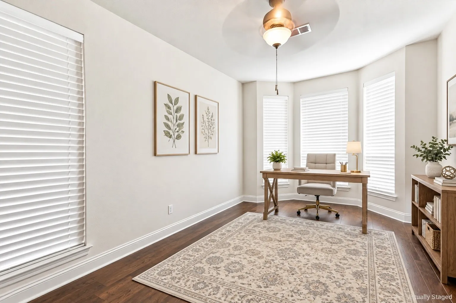 Single Family Residence For Sale in Collin County , 2313 Canyon Creek Drive, Mc Kinney, Texas 75072, 3 Bedroom, 3 Bathroom, 2 Garage spaces, 2,550 Sqft, built in 2002, mls#21381390, Real Estate Agent in Mc Kinney, Homes For Sale in Collin county, Homes For Sale in Mc Kinney, Realtor in Mc Kinney Texas, Real Estate Brokerage Independent Realty Texas, Luminita Cordes Realtor