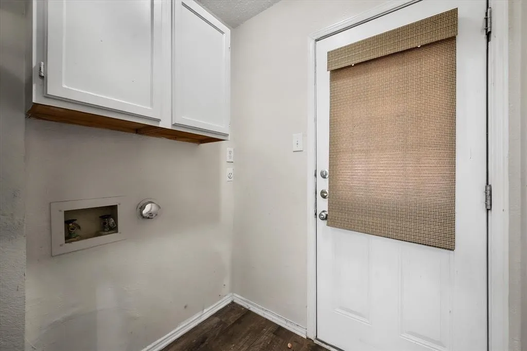 Duplex For Rent in Tarrant County , 708 Woodland Court, Kennedale, Texas 76060, 2 Bedroom, 2 Bathroom, Garage spaces, 971 Sqft, built in 1984, mls#21384594, Real Estate Agent in Kennedale, Homes For Rent in Tarrant county, Homes For Rent in Kennedale, Realtor in Kennedale Texas, Real Estate Brokerage Independent Realty Texas, Luminita Cordes Realtor