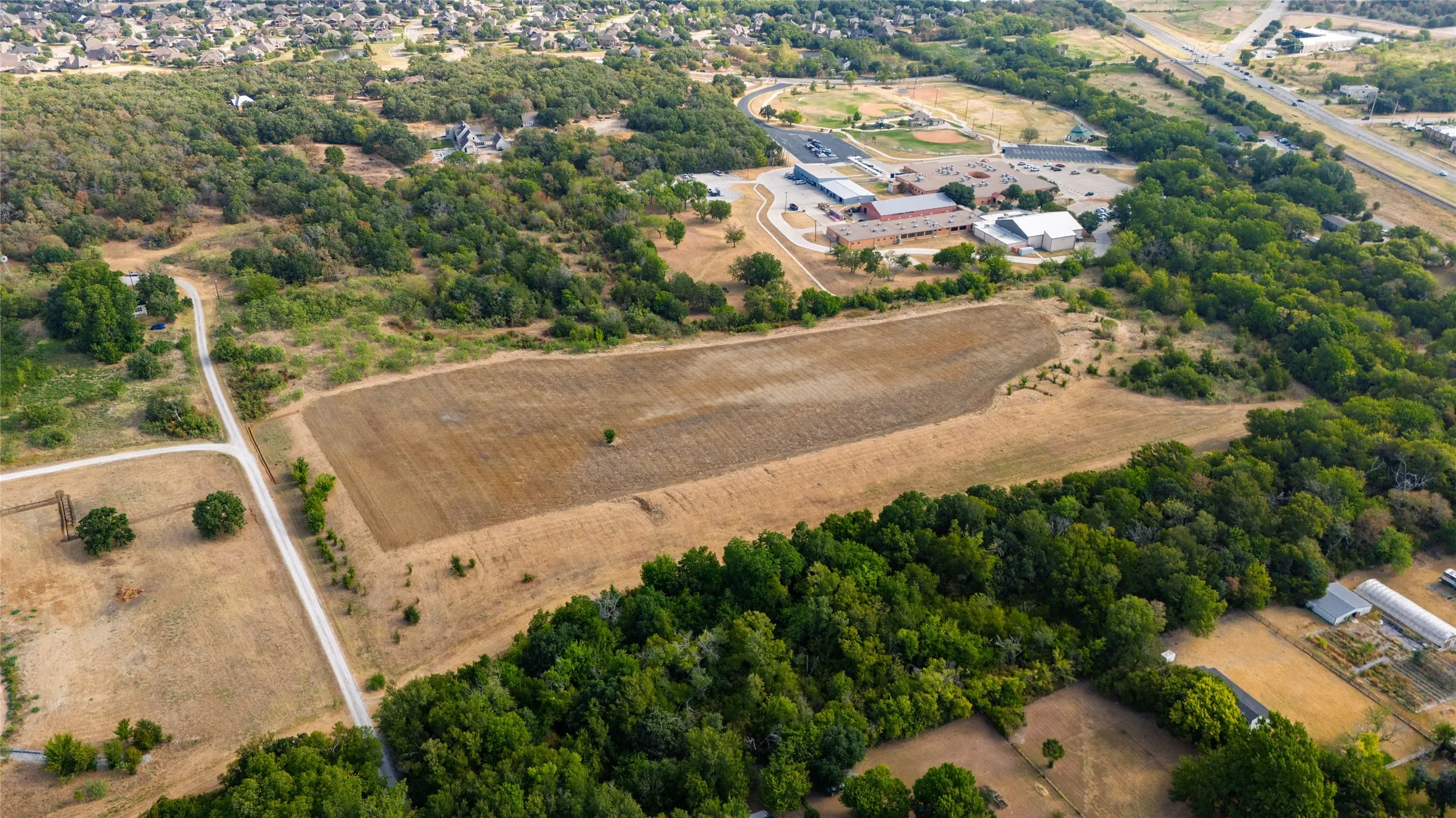 Multiple spots to build your dream home