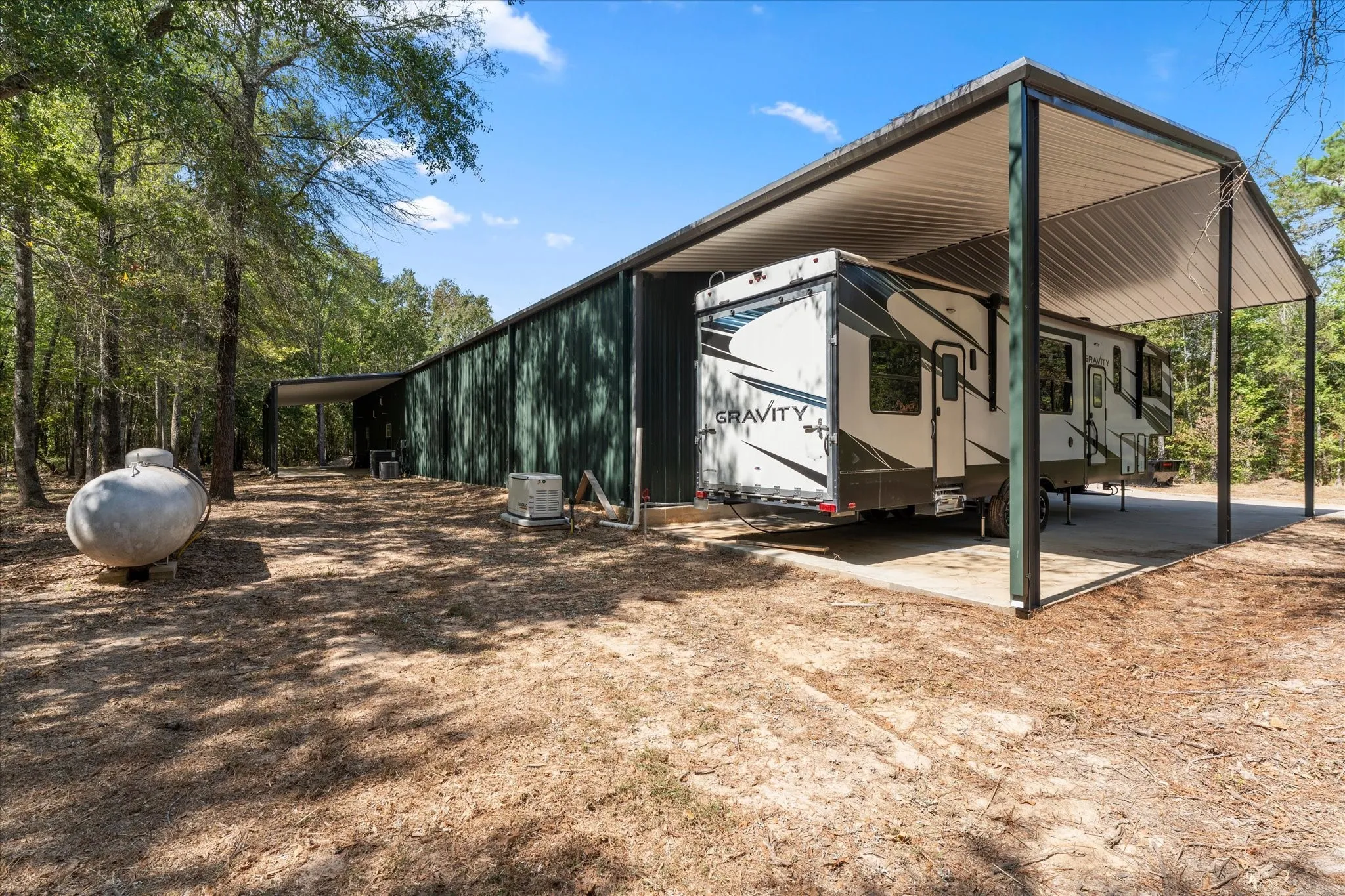 Farm For Sale in Morris County , 355 CR 3301, Omaha, Texas 75571, 3 Bedroom, 2 Bathroom, 3 Garage spaces, 2,400 Sqft, built in 2021, mls#21384507, Real Estate Agent in Omaha, Homes For Sale in Morris county, Homes For Sale in Omaha, Realtor in Omaha Texas, Real Estate Brokerage Independent Realty Texas, Luminita Cordes Realtor