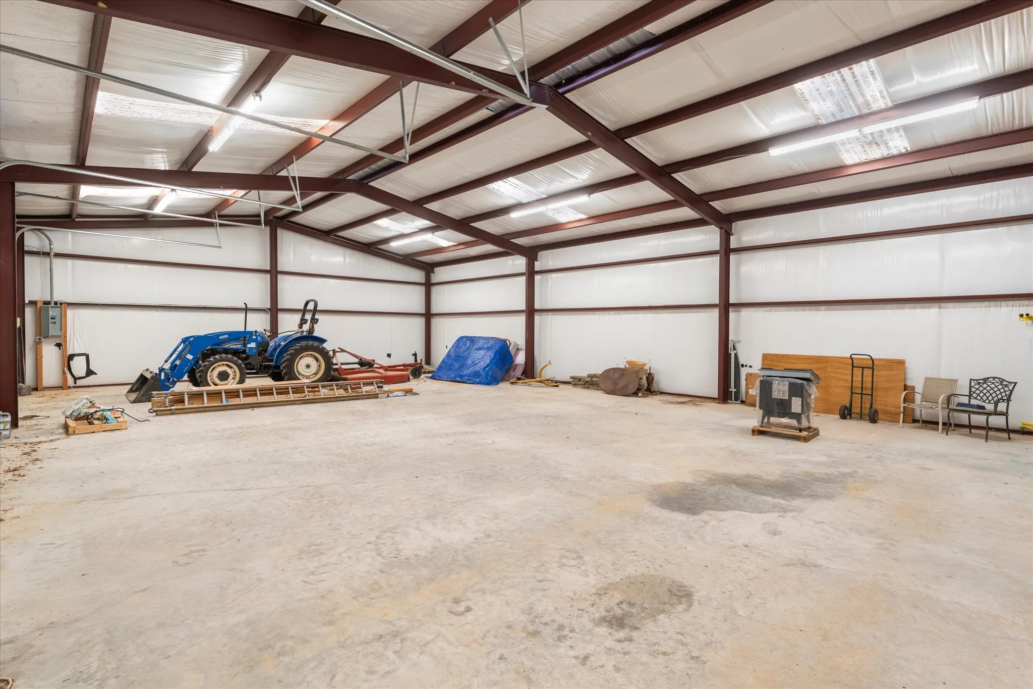 Farm For Sale in Morris County , 355 CR 3301, Omaha, Texas 75571, 3 Bedroom, 2 Bathroom, 3 Garage spaces, 2,400 Sqft, built in 2021, mls#21384507, Real Estate Agent in Omaha, Homes For Sale in Morris county, Homes For Sale in Omaha, Realtor in Omaha Texas, Real Estate Brokerage Independent Realty Texas, Luminita Cordes Realtor