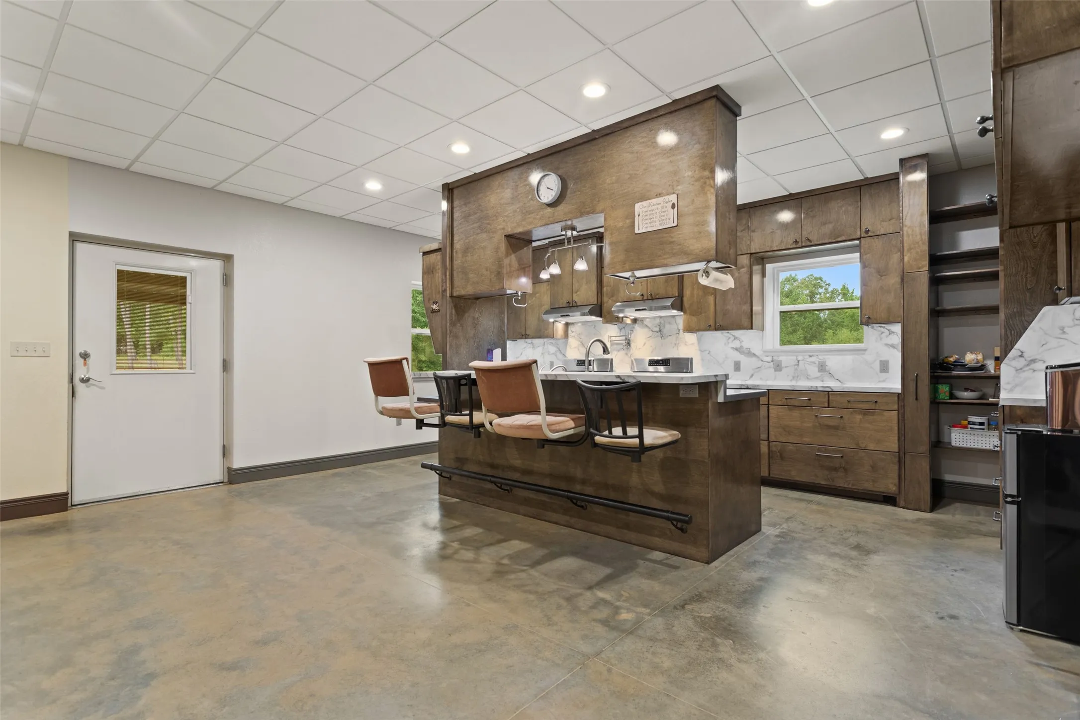 Farm For Sale in Smith County , 17379 County Road 318, Tyler, Texas 75706, 3 Bedroom, 2 Bathroom, 4 Garage spaces, 3,690 Sqft, built in 2016, mls#21384611, Real Estate Agent in Tyler, Homes For Sale in Smith county, Homes For Sale in Tyler, Realtor in Tyler Texas, Real Estate Brokerage Independent Realty Texas, Luminita Cordes Realtor
