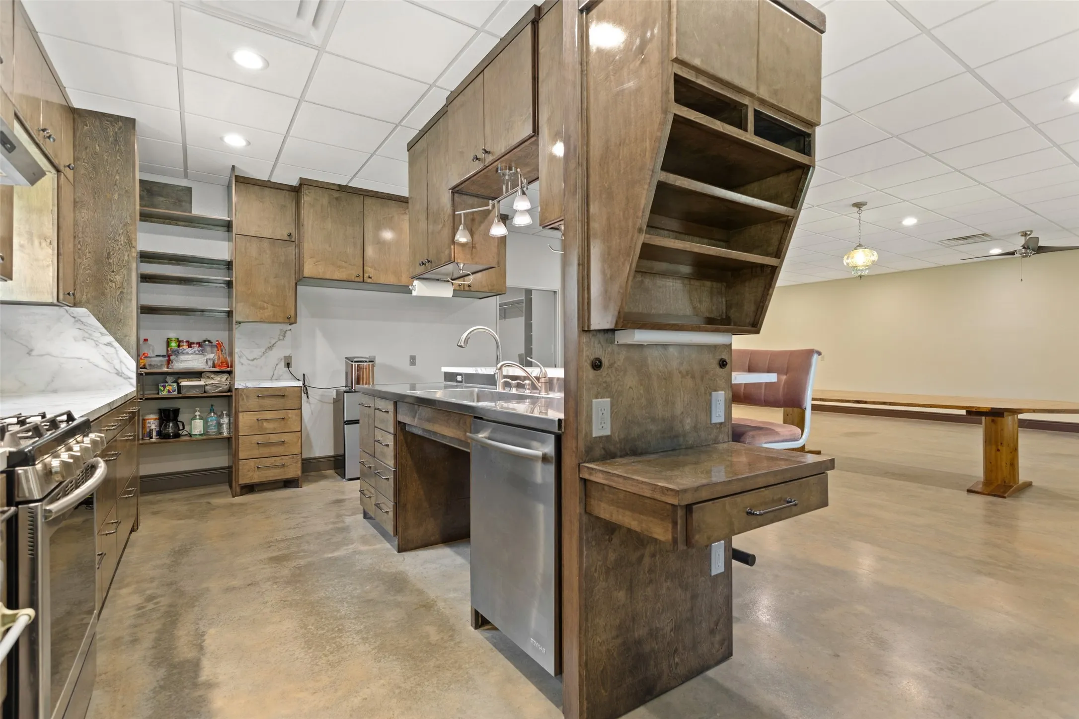 Farm For Sale in Smith County , 17379 County Road 318, Tyler, Texas 75706, 3 Bedroom, 2 Bathroom, 4 Garage spaces, 3,690 Sqft, built in 2016, mls#21384611, Real Estate Agent in Tyler, Homes For Sale in Smith county, Homes For Sale in Tyler, Realtor in Tyler Texas, Real Estate Brokerage Independent Realty Texas, Luminita Cordes Realtor
