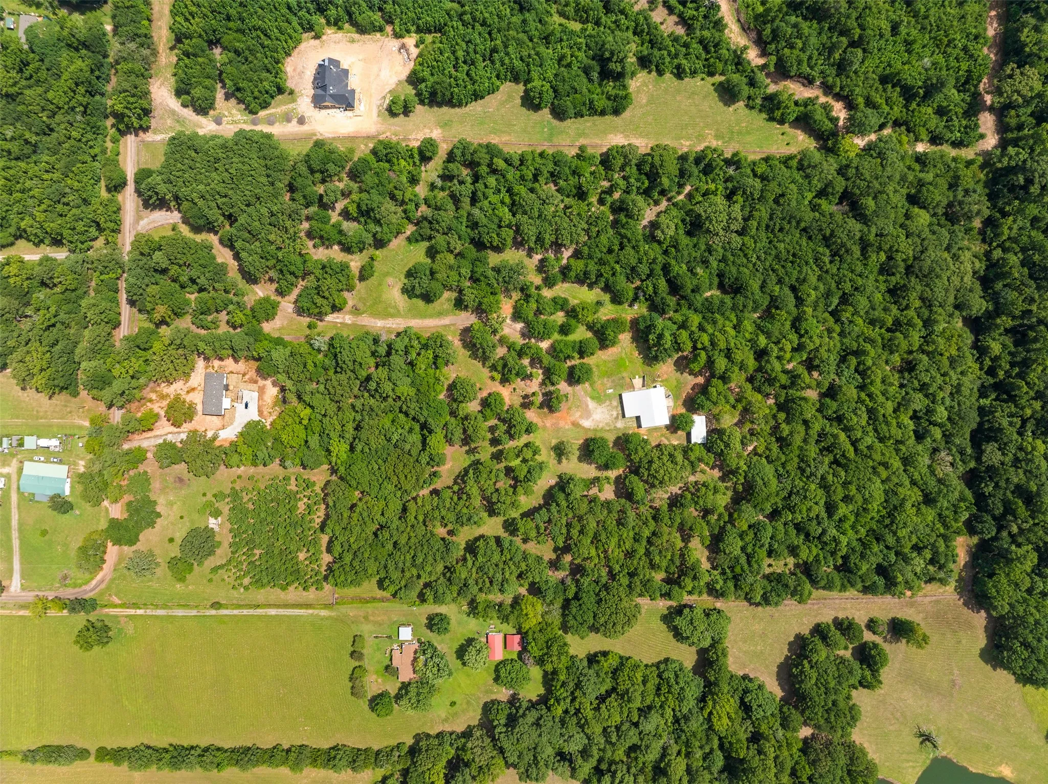 Farm For Sale in Smith County , 17379 County Road 318, Tyler, Texas 75706, 3 Bedroom, 2 Bathroom, 4 Garage spaces, 3,690 Sqft, built in 2016, mls#21384611, Real Estate Agent in Tyler, Homes For Sale in Smith county, Homes For Sale in Tyler, Realtor in Tyler Texas, Real Estate Brokerage Independent Realty Texas, Luminita Cordes Realtor