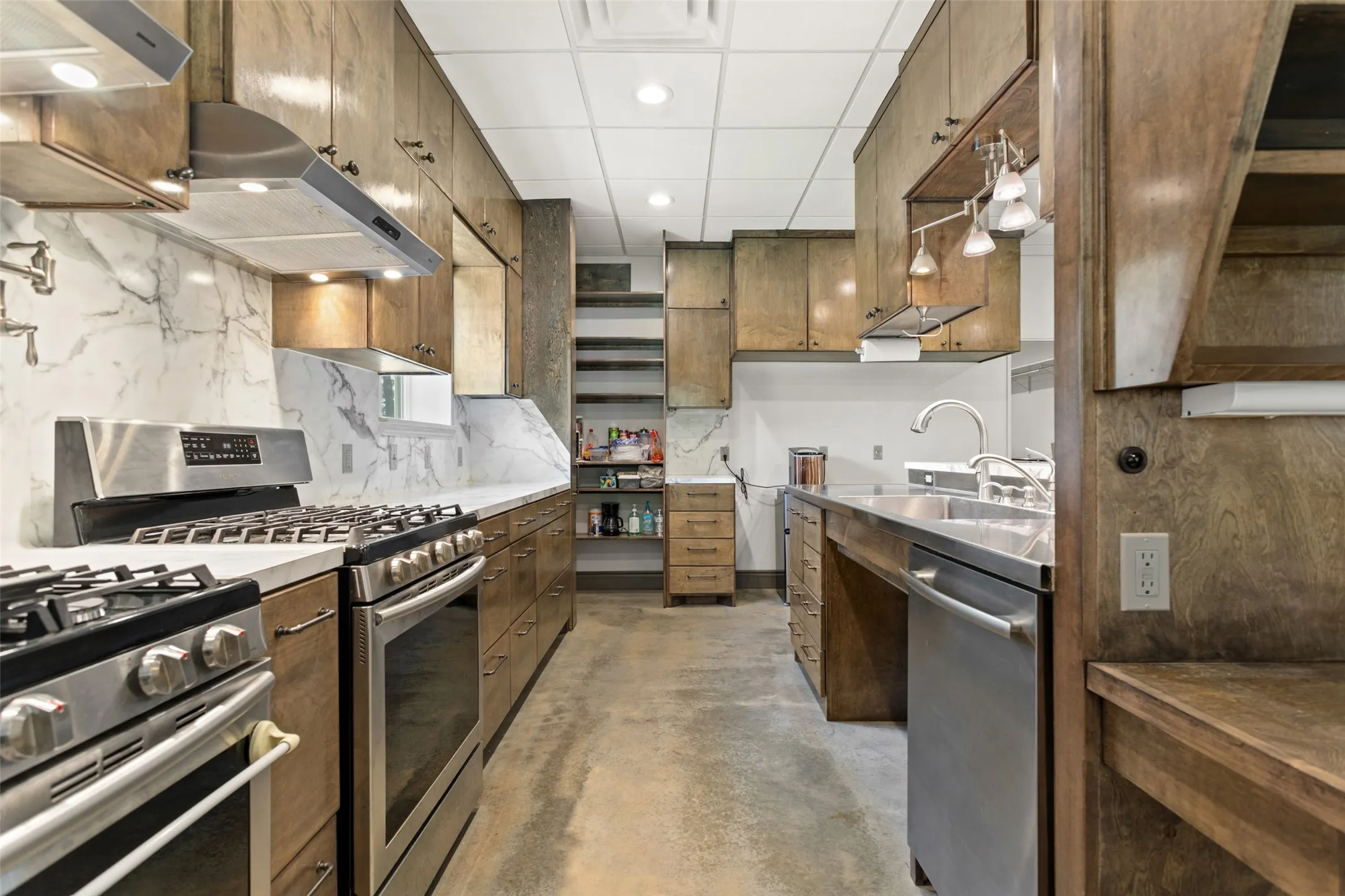 Farm For Sale in Smith County , 17379 County Road 318, Tyler, Texas 75706, 3 Bedroom, 2 Bathroom, 4 Garage spaces, 3,690 Sqft, built in 2016, mls#21384611, Real Estate Agent in Tyler, Homes For Sale in Smith county, Homes For Sale in Tyler, Realtor in Tyler Texas, Real Estate Brokerage Independent Realty Texas, Luminita Cordes Realtor