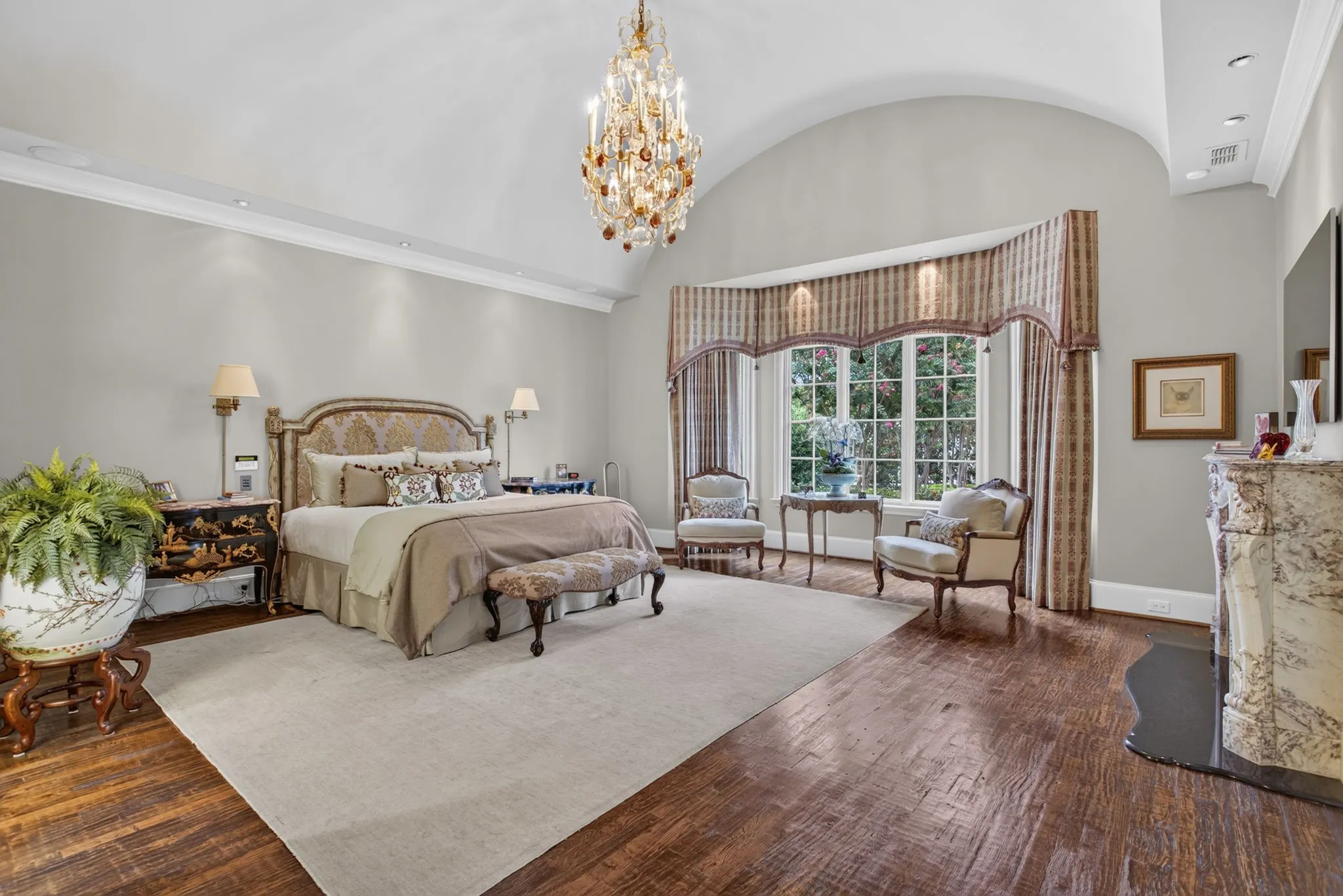 Single Family Residence For Sale in Tarrant County , 1600 Carleton Avenue, Fort Worth, Texas 76107, 5 Bedroom, 6 Bathroom, 4 Garage spaces, 8,908 Sqft, built in 2004, mls#21384164, Real Estate Agent in Fort Worth, Homes For Sale in Tarrant county, Homes For Sale in Fort Worth, Realtor in Fort Worth Texas, Real Estate Brokerage Independent Realty Texas, Luminita Cordes Realtor