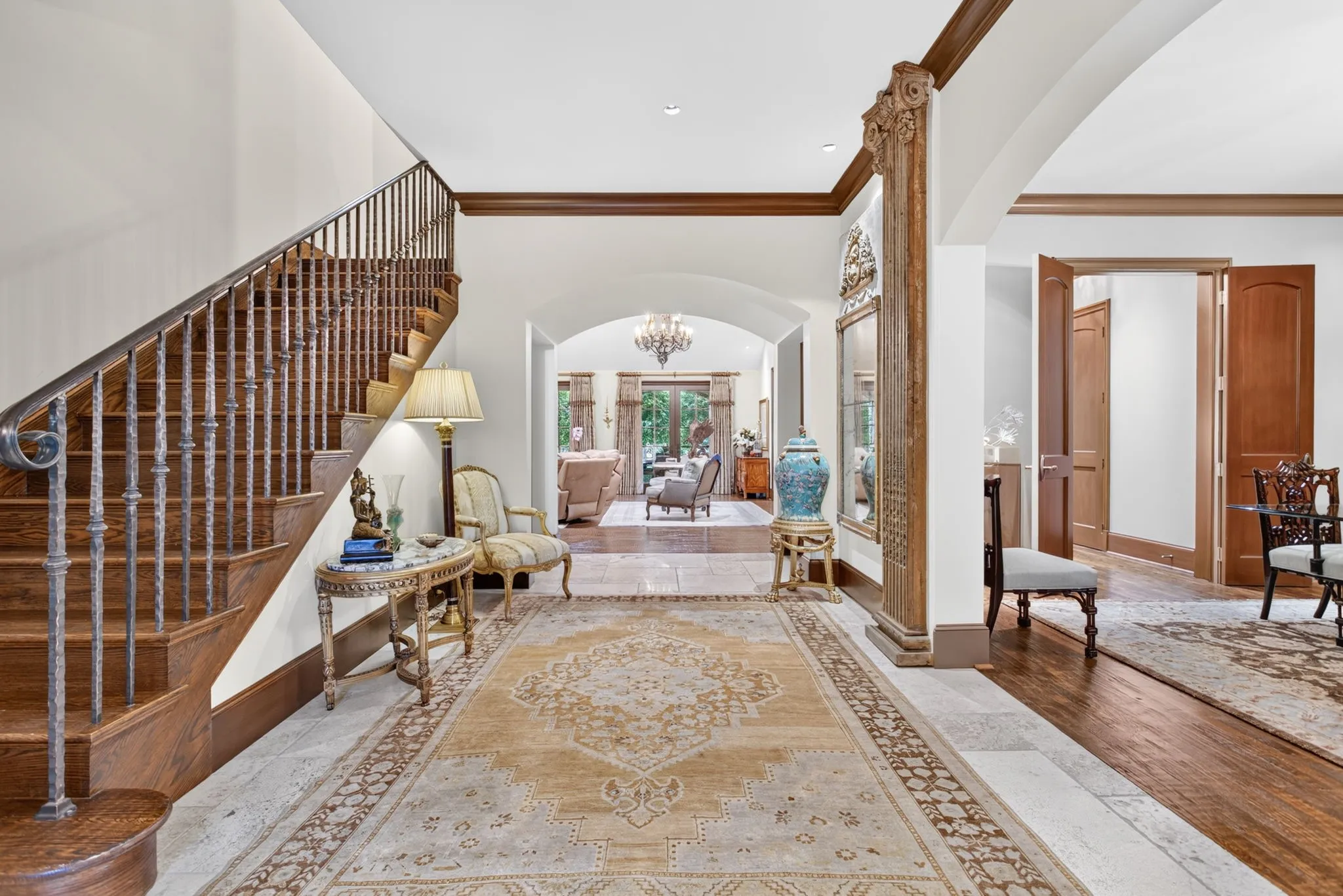 Single Family Residence For Sale in Tarrant County , 1600 Carleton Avenue, Fort Worth, Texas 76107, 5 Bedroom, 6 Bathroom, 4 Garage spaces, 8,908 Sqft, built in 2004, mls#21384164, Real Estate Agent in Fort Worth, Homes For Sale in Tarrant county, Homes For Sale in Fort Worth, Realtor in Fort Worth Texas, Real Estate Brokerage Independent Realty Texas, Luminita Cordes Realtor